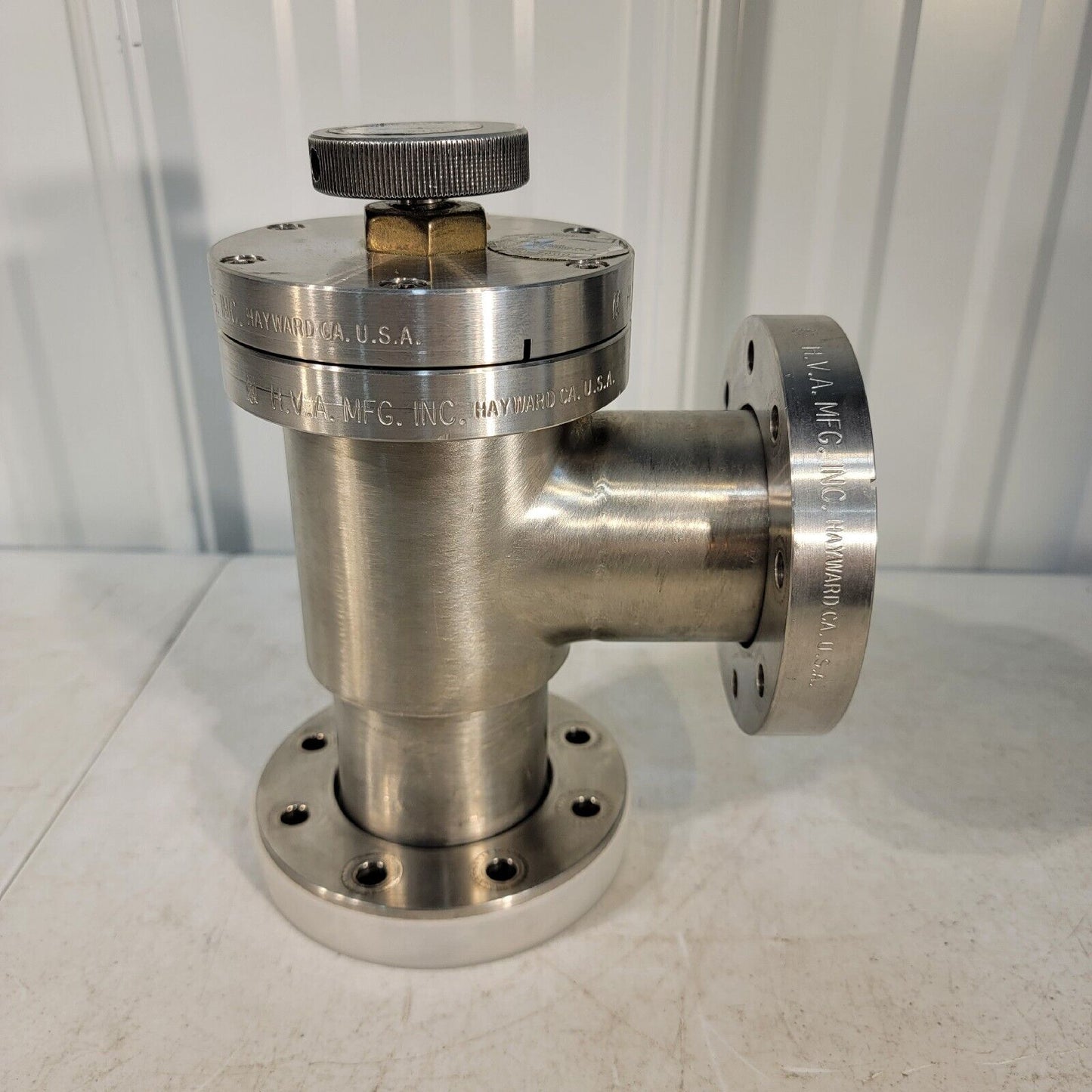 HVA 164-0250-2 90 Degree 4.5" CF DN63CF Bellows Sealed Right Angle Valve