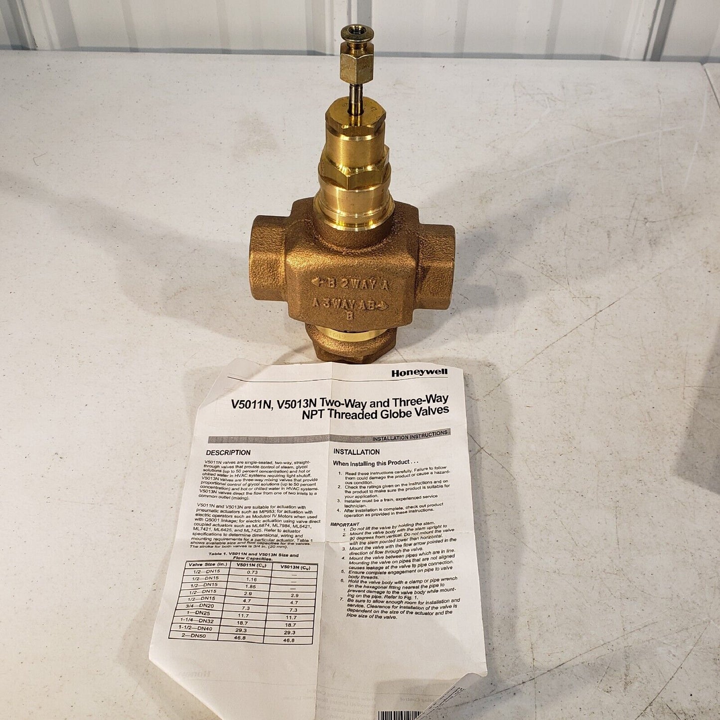 Honeywell V5011N 2063 2-way NPT Threaded Globe Valves Steam Valve Screwed