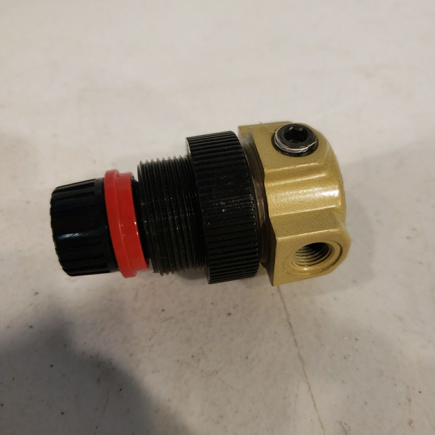 C.A.Norgren Co R07-100-RGKA Valve 400 PSIG 100 PSIG Max 150F Temp Regulator