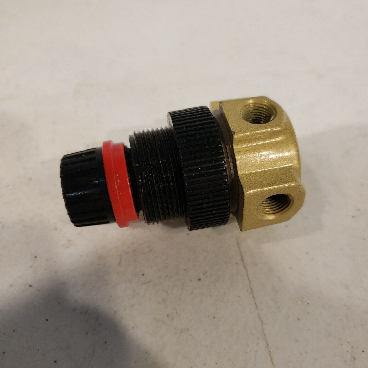 C.A.Norgren Co R07-100-RGKA Valve 400 PSIG 100 PSIG Max 150F Temp Regulator