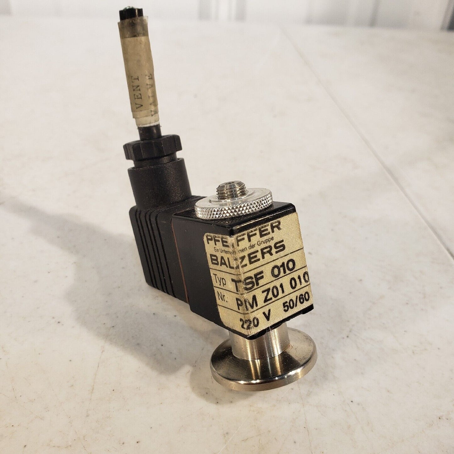 Pfeiffer Balzers Vacuum Vent Valve TSF 010 #W1268 PM Z01 010