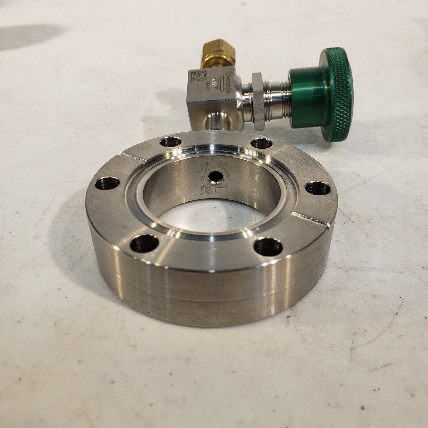 1/4" Swagelok SS-4H-TW Vacuum Vent Valve w/ Double Sided CF Flange 2.75"