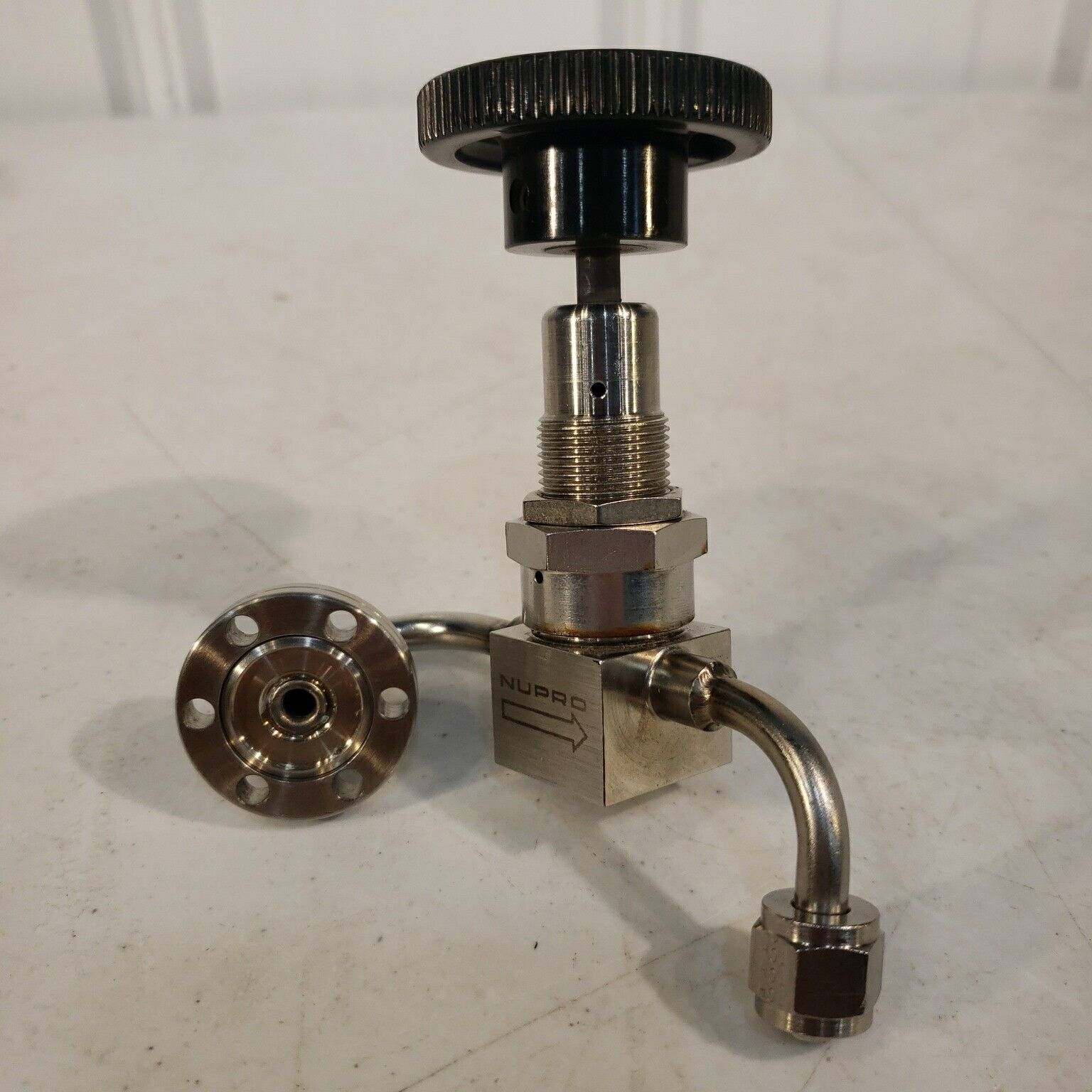 Nupro Swagelok SS4BKTW Manual Valve 1.33" DN16CF, 1/4" Swagelok Stain