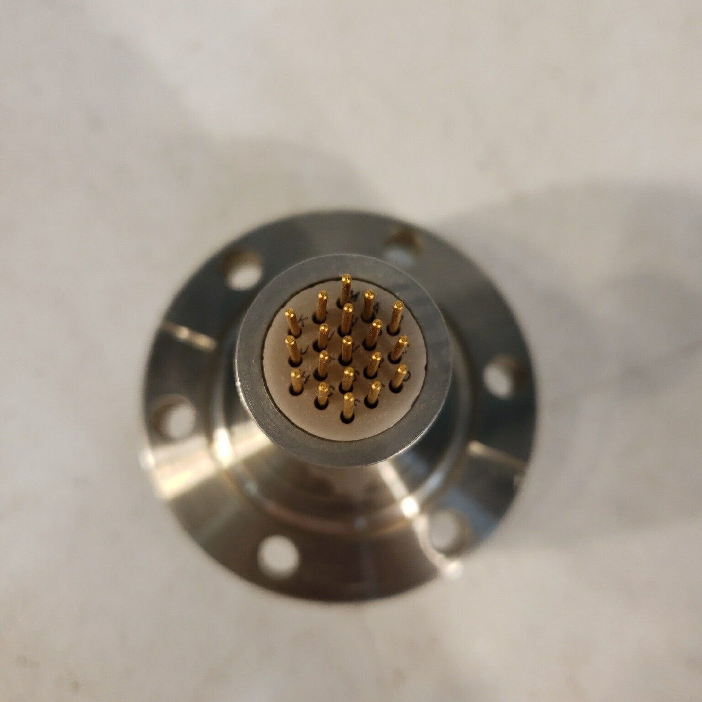 2.75" DN35CF-DN40CF Conflat 19-pin High Vacuum Feedthrough Stainless Steel