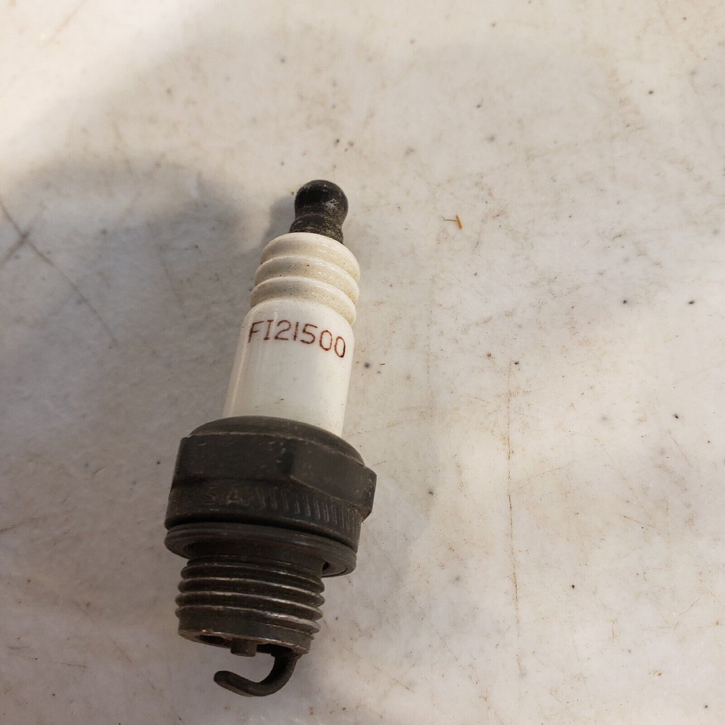 Lennox 43G6201 Spark Plug For Pusle Flame Units F121500
