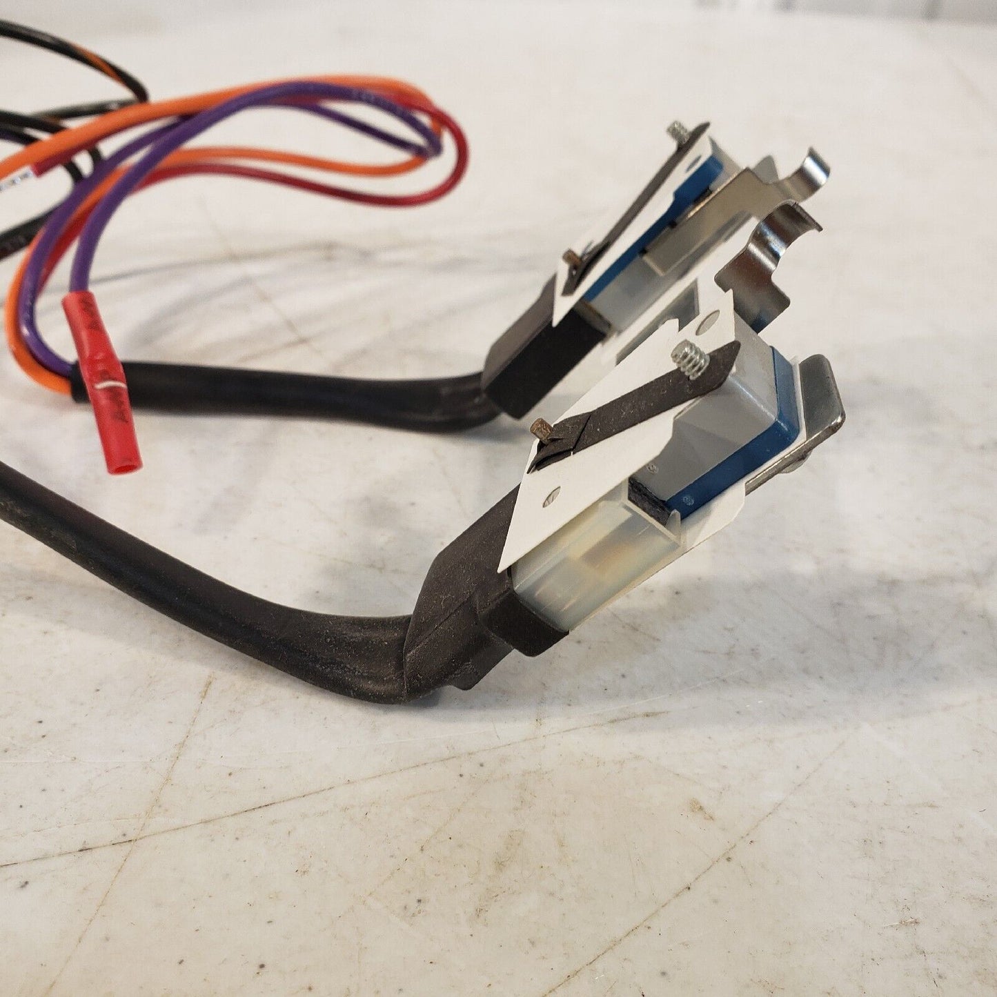 Honeywell 220736 Internal Auxiliary Switches For Motor Control Industrial