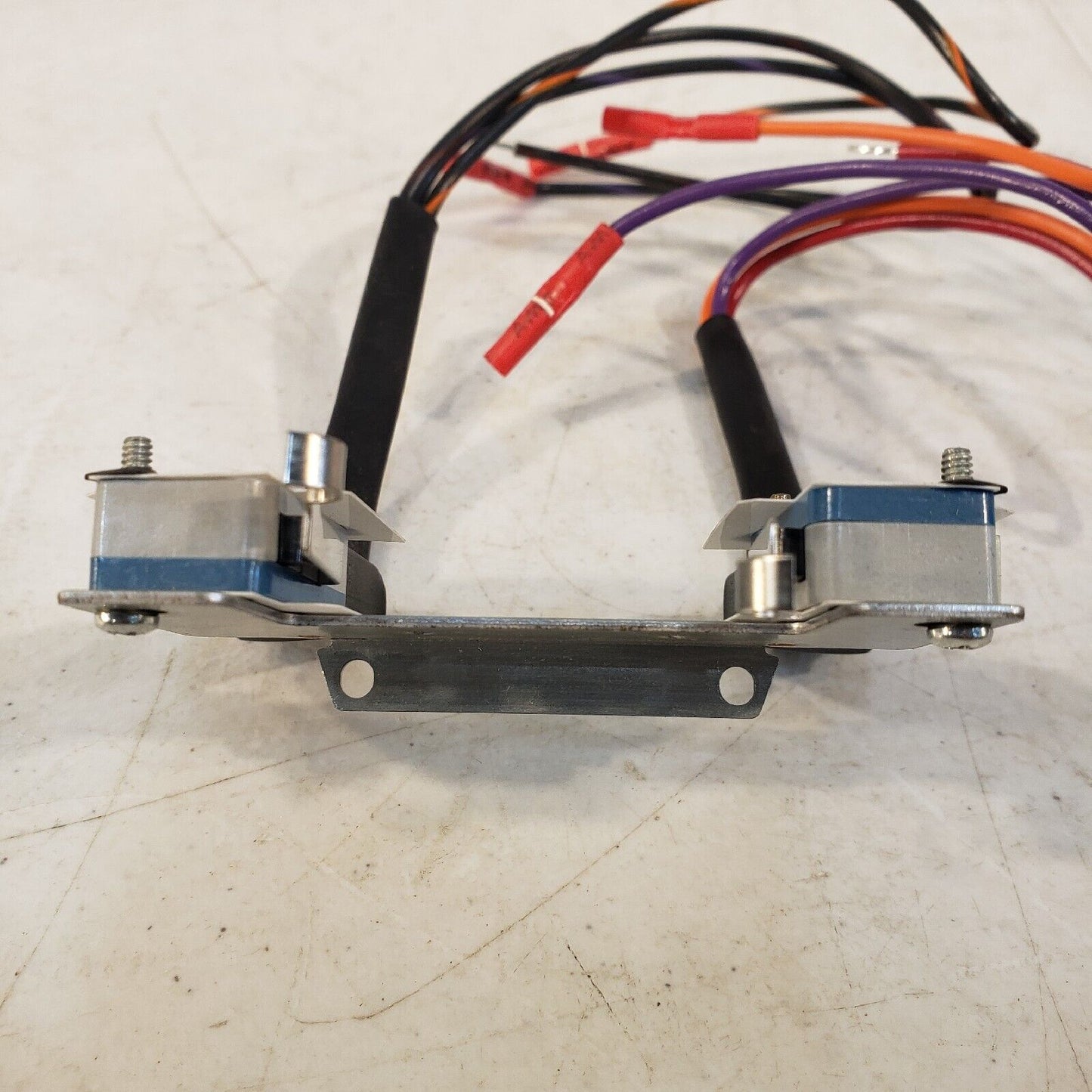 Honeywell 220736 Internal Auxiliary Switches For Motor Control Industrial