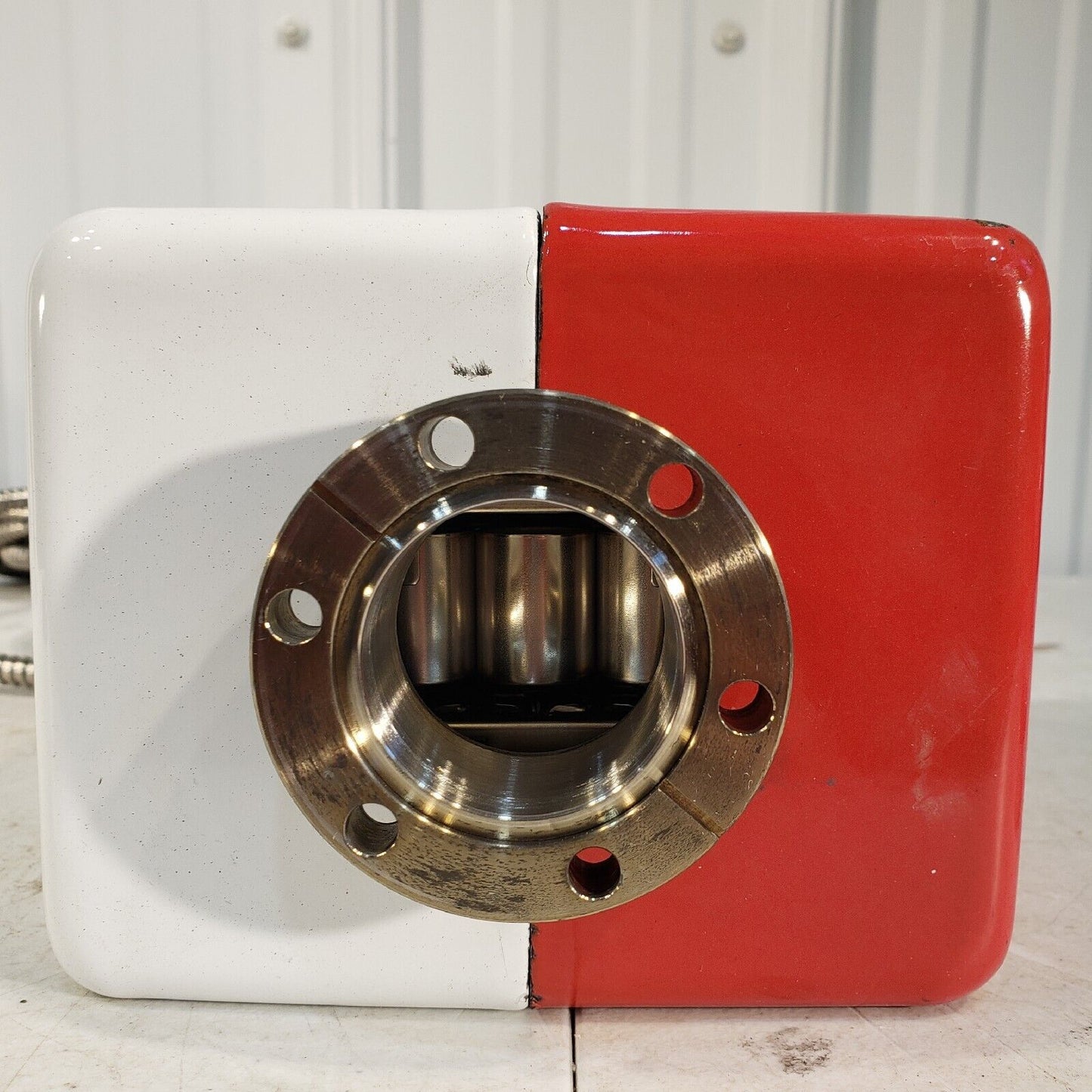 Varian StarCell Ion Pump w/ 2.75" DN35CF-DN40CF Conflat High Vacuum