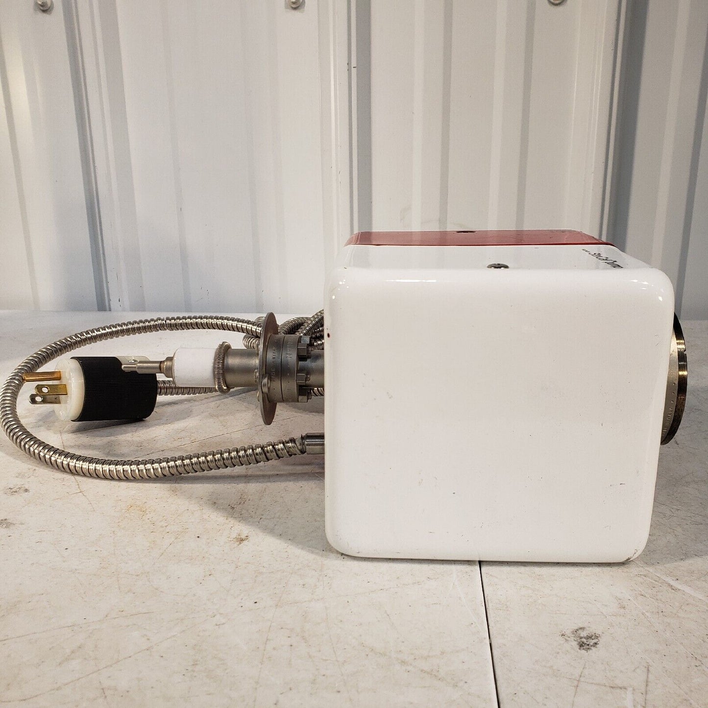 Varian StarCell Ion Pump w/ 2.75" DN35CF-DN40CF Conflat High Vacuum