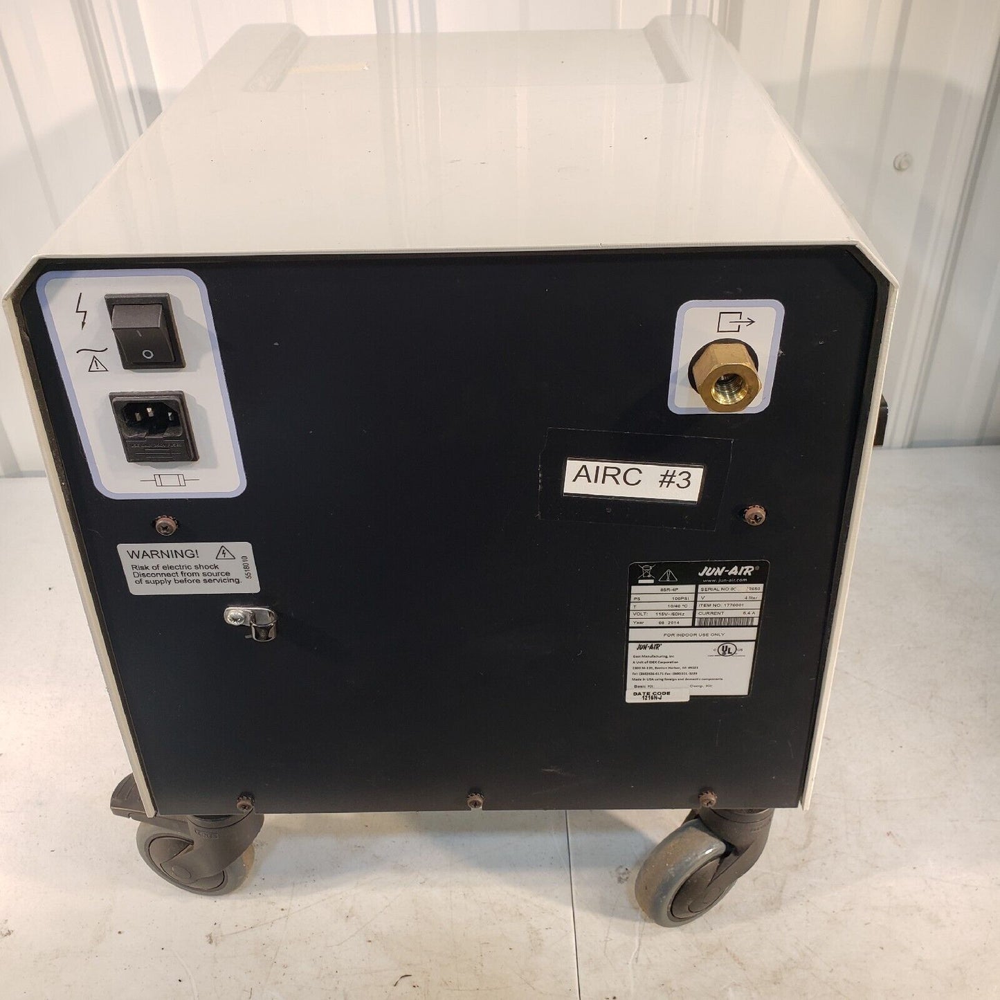 Jun-Air 85R-4P Compact Quiet Oil-Free Air Compressor 100 PSI 4L Volume