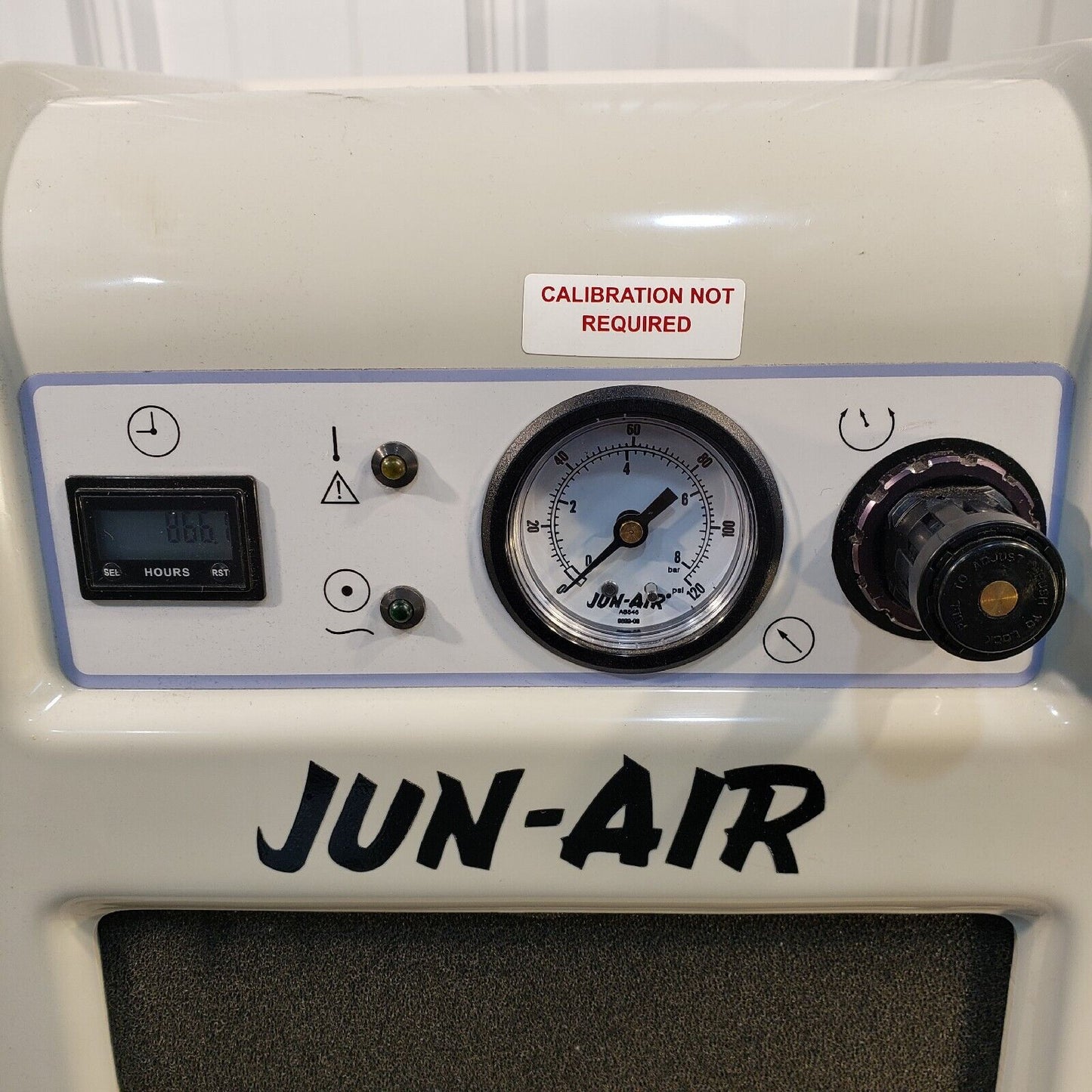 Jun-Air 85R-4P Compact Quiet Oil-Free Air Compressor 100 PSI 4L Volume