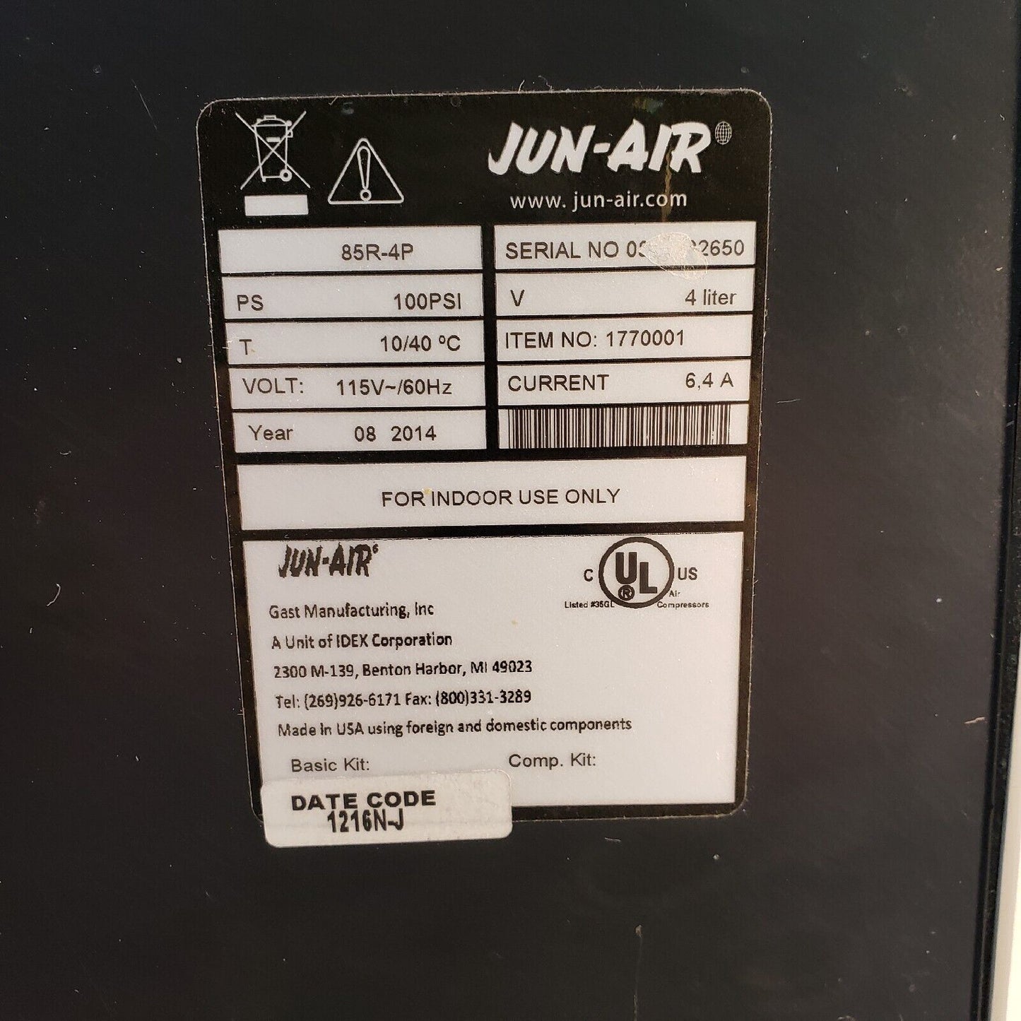 Jun-Air 85R-4P Compact Quiet Oil-Free Air Compressor 100 PSI 4L Volume