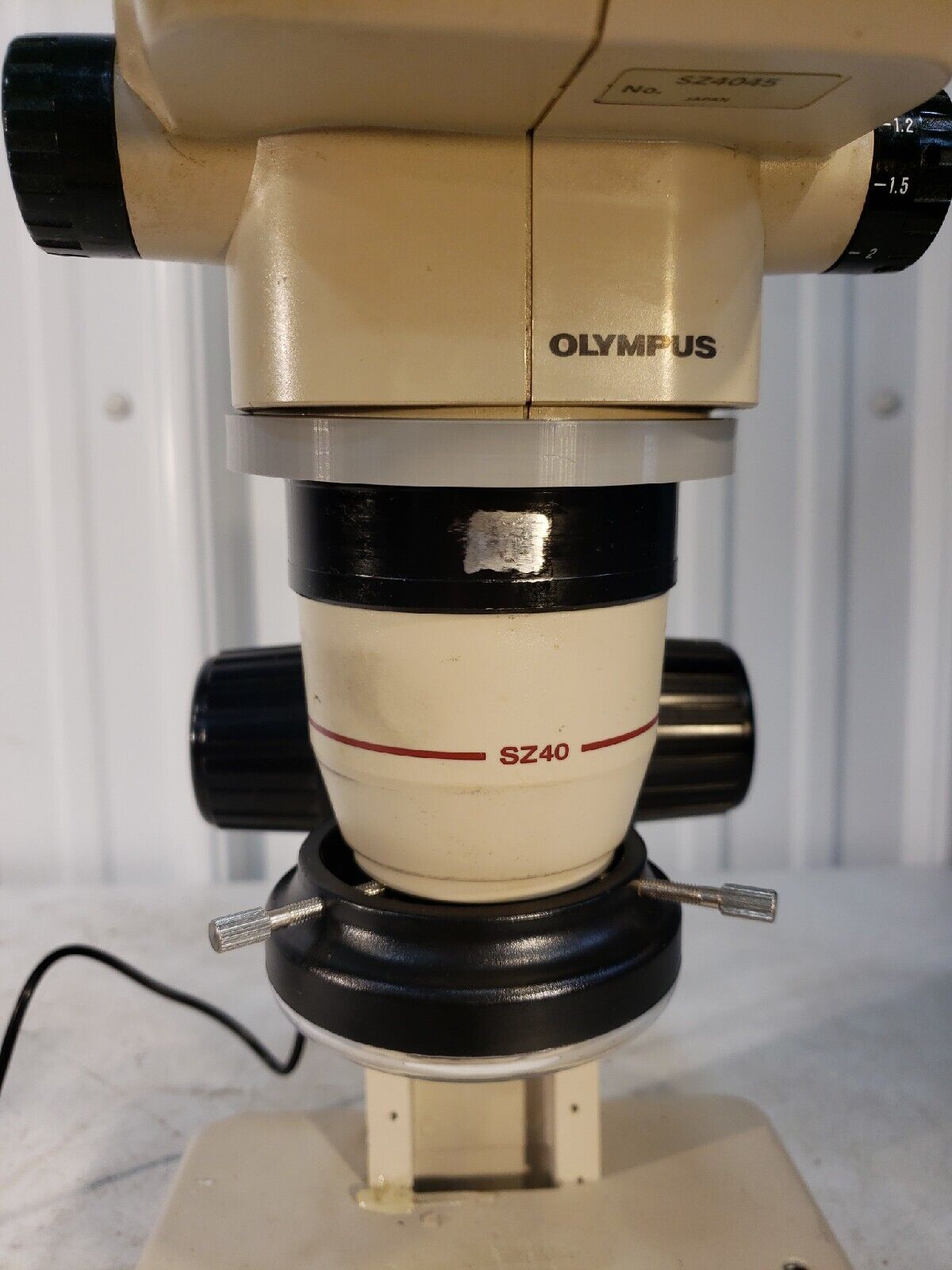 Olympus SZ40 Microscope with LED Ring Light, Eyepieces, Stand