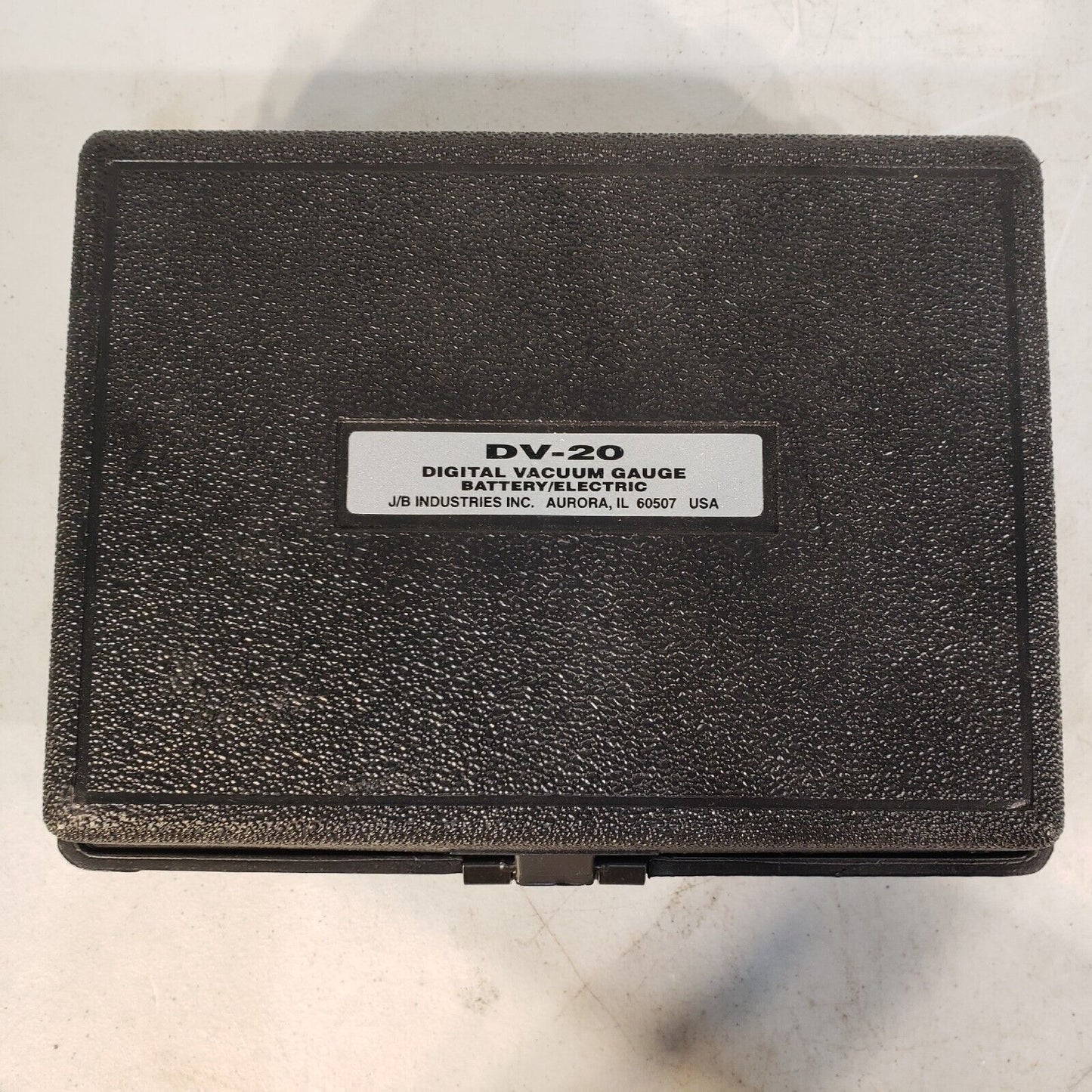 JB Industries DV-20 Digital Vacuum Gauge Controller Powers On