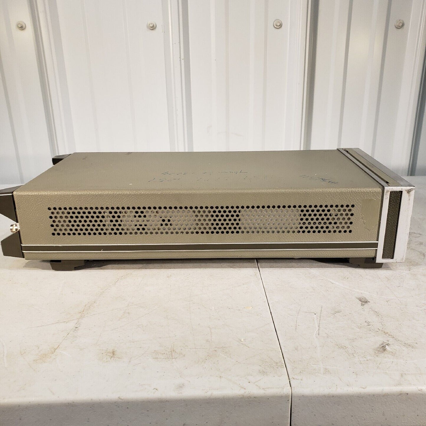 Hewlett Packard HP 8116A Pulse / Function Generator   (TI23-1960)