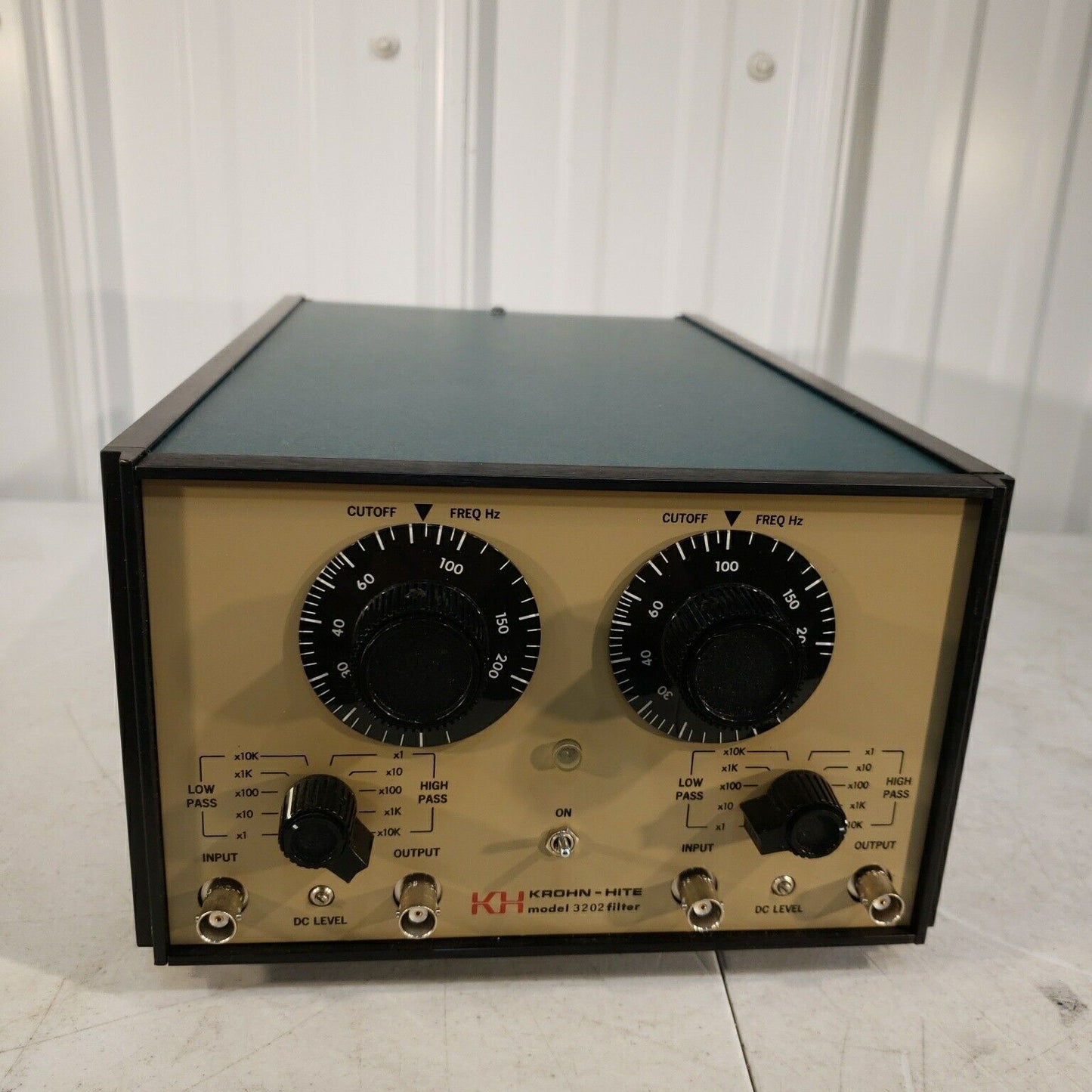 KROHN-HITE Model 3202 Dual Variable High / Low Pass Filter - 20Hz - 200Hz
