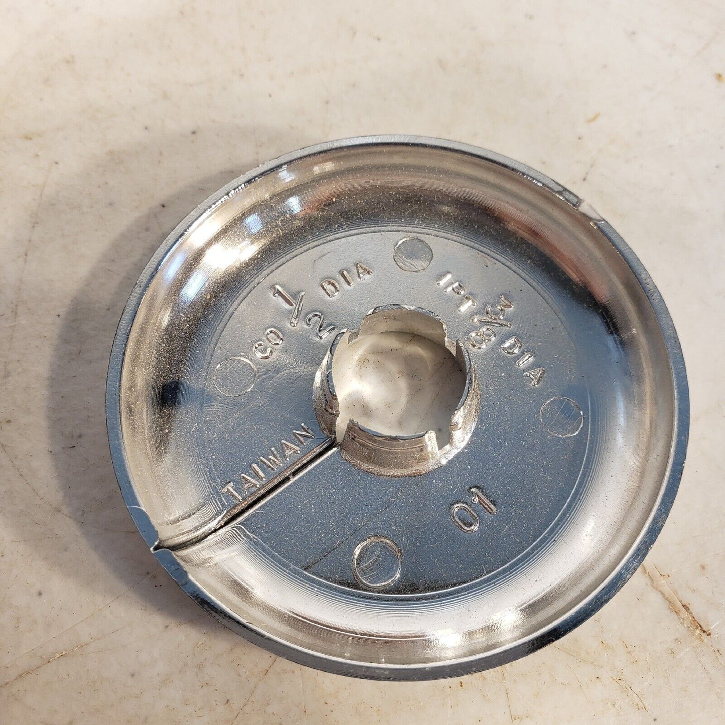 Pipe Escutcheon 5/8" ID 2-1/2" OD Plastic