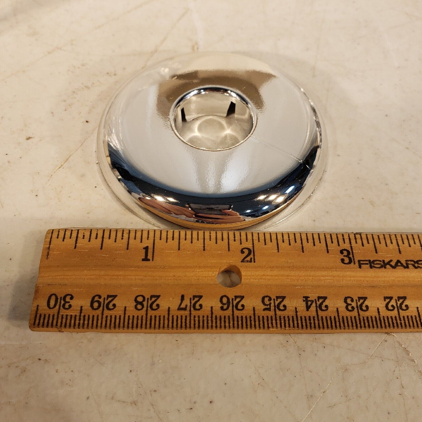 Pipe Escutcheon 7/8" ID 2-3/4" OD Plastic
