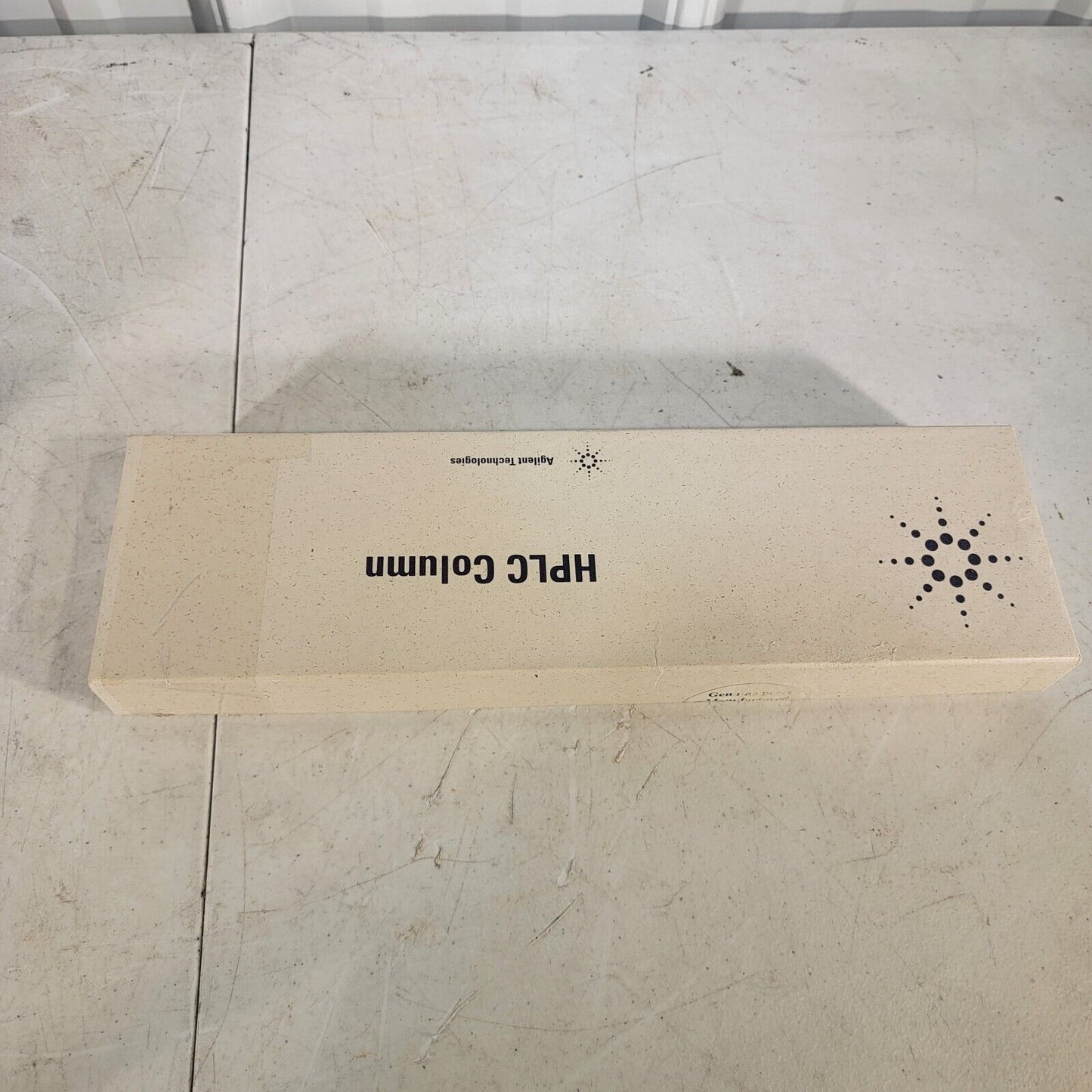 Agilent HPLC Column ZORBAX Rx-C18 80Å 5 µm, 4.6 x 150 mm 883967-902