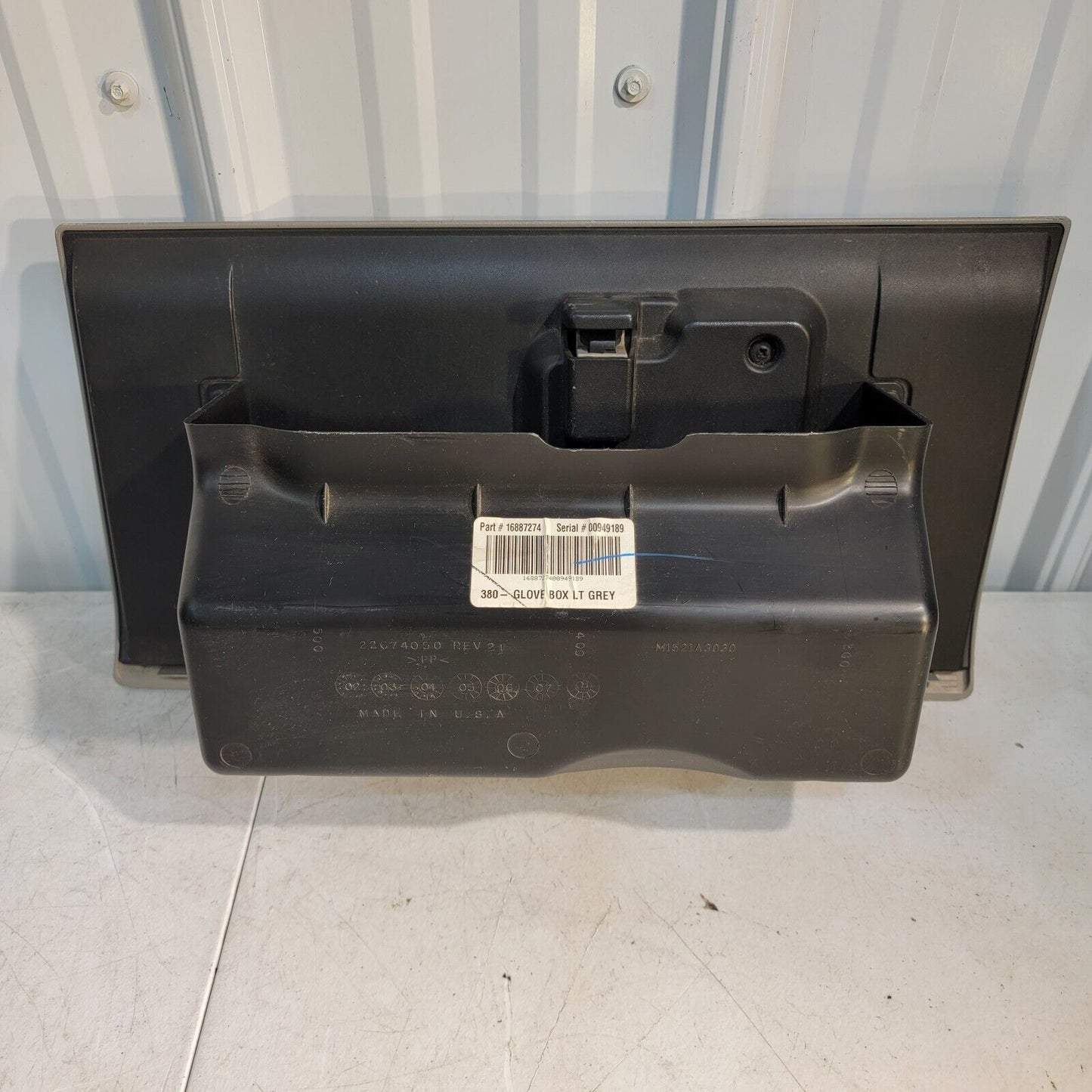 Glove Box New Style Fits 04 05 06 07 08 Chevy Chevrolet Malibu OEM LT Grey