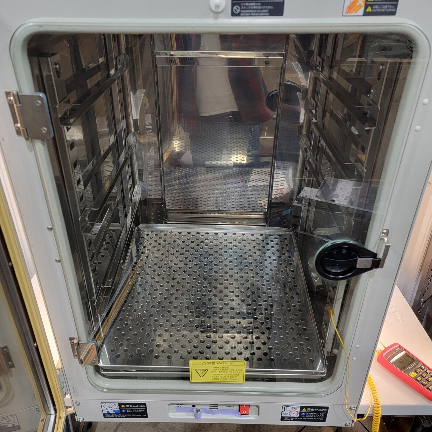 Sanyo MCO-18AIC(UV) CO2 Air Jacketed Incubator UV IR Sensor - Tested