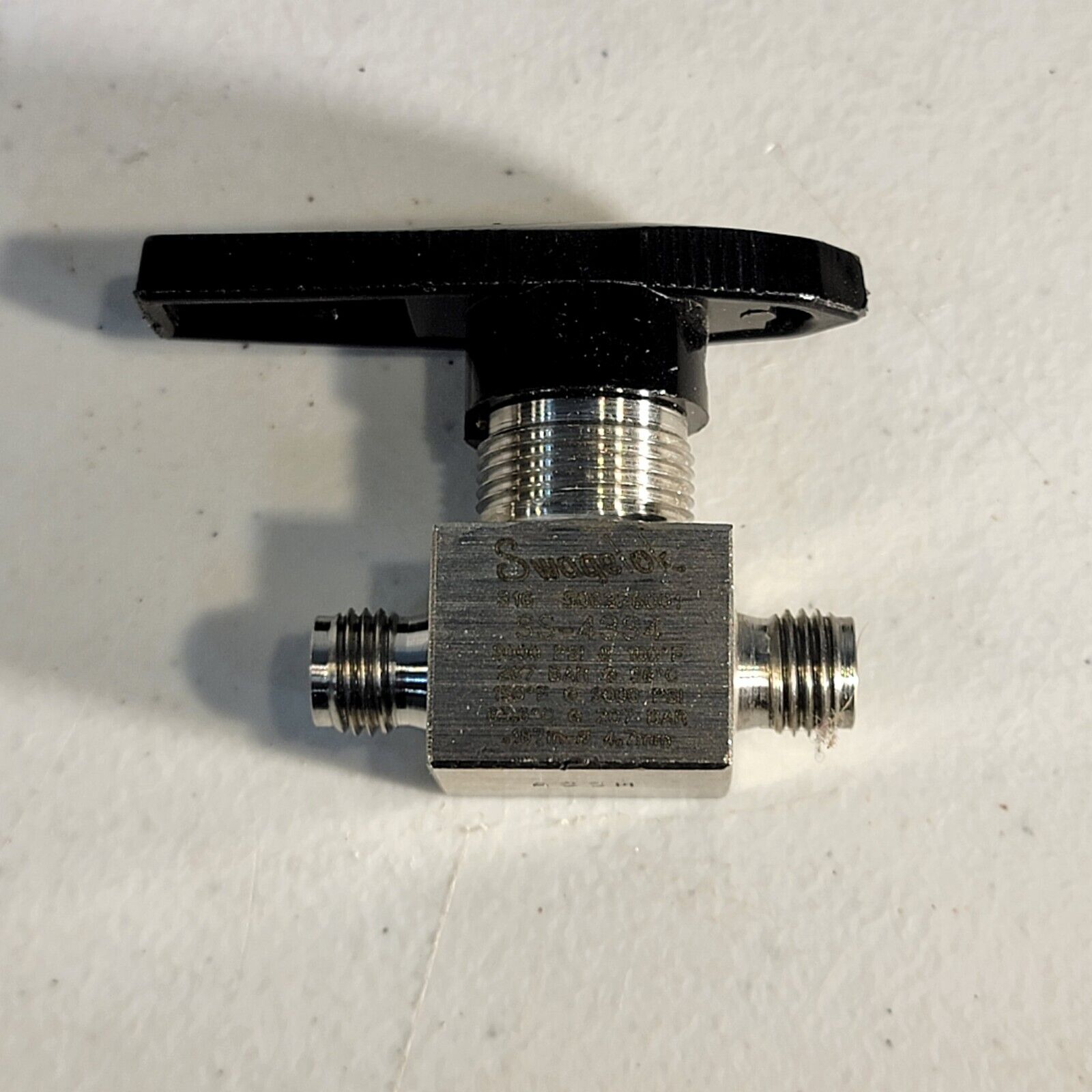 SWAGELOK SS43S41466 40 SERIES BALL VALVE 1/4" TUBE FITTING Lab