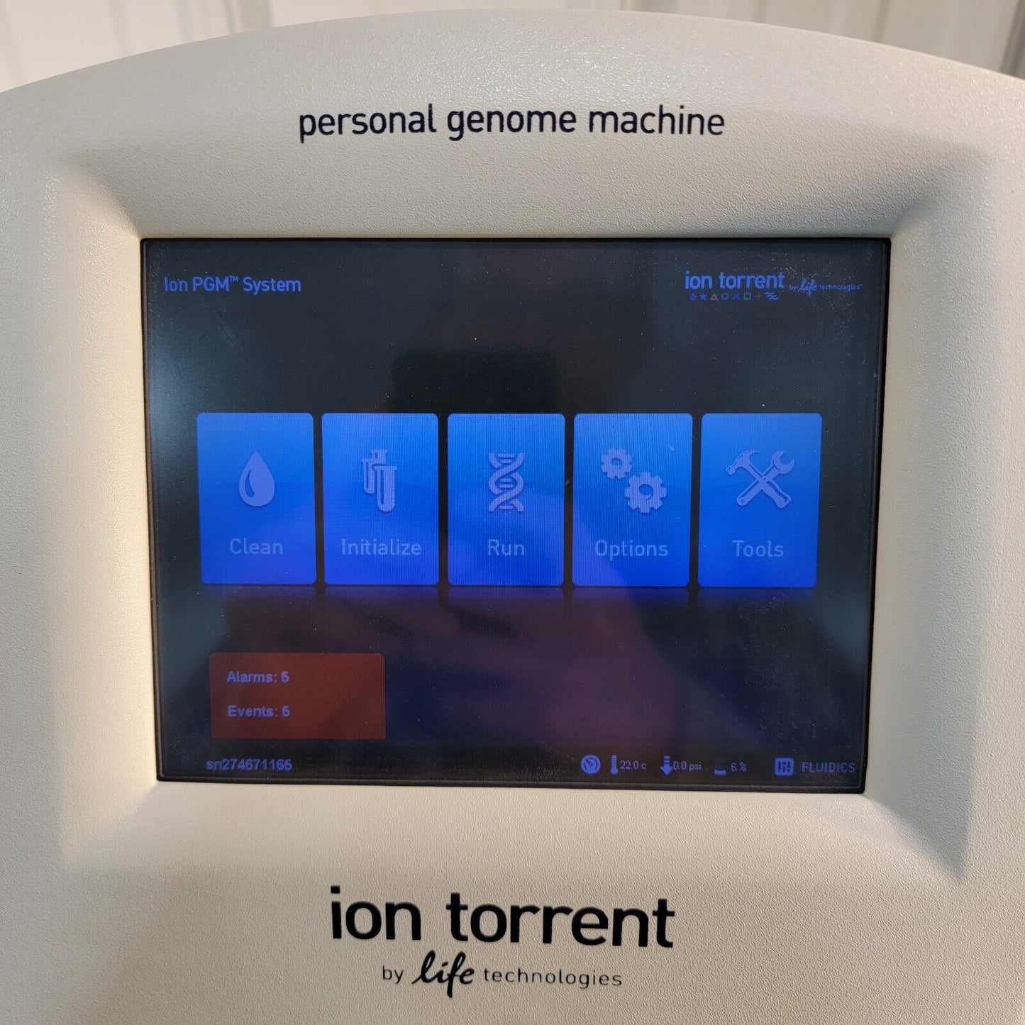 Life Technologies Ion Torrent Personal Genome Machine 7467 w/ 318D Chip