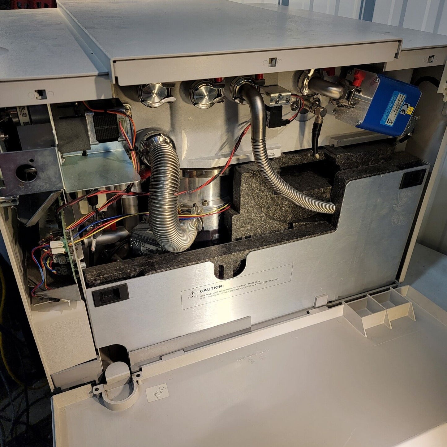 UNTESTED Agilent LC/MSD Trap SL Mass Detector Chromatography High Vacuum G2445D