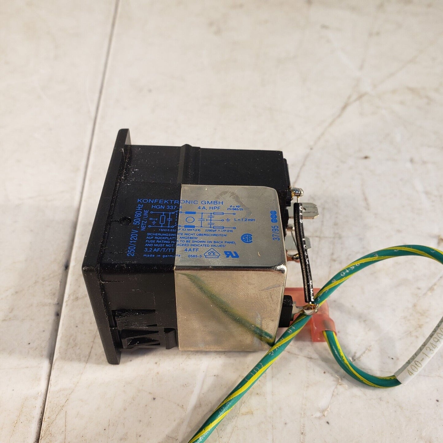 Power Dynamic HGN 337-4-F-200 Power Entry Module 4A IEC Fuse Switch Box