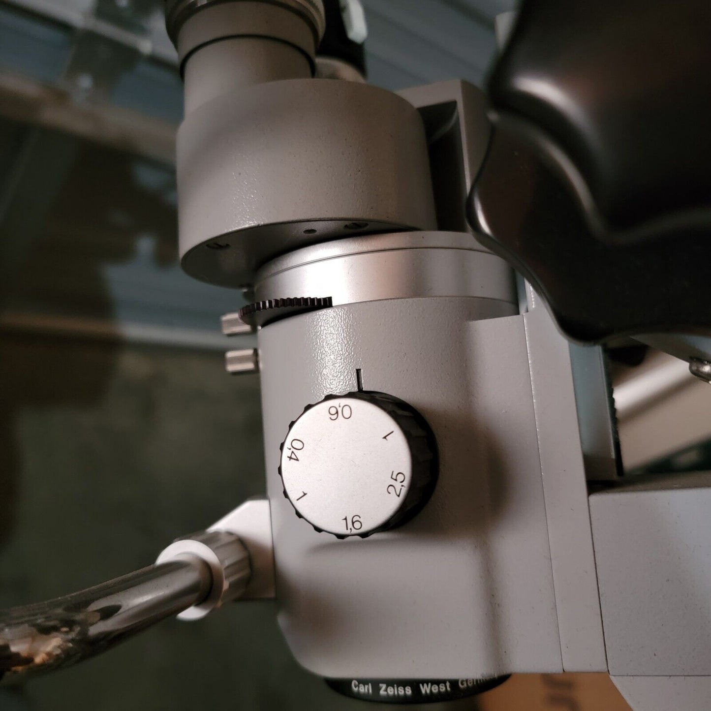 Carl ZEISS OpMi-1 Stereo Zoom Microscope F=170 12,5x/18B Eyepiece 12.5x w/ Boom