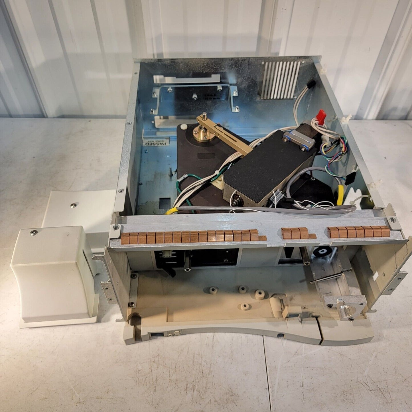 PARTS Thermo Electron Surveyor UV/VIS Plus Detector Frame Case and Monochromator