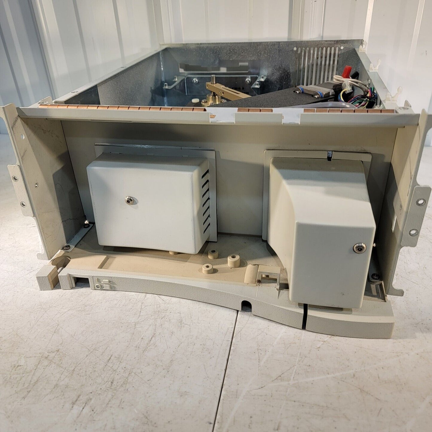 PARTS Thermo Electron Surveyor UV/VIS Plus Detector Frame Case and Monochromator