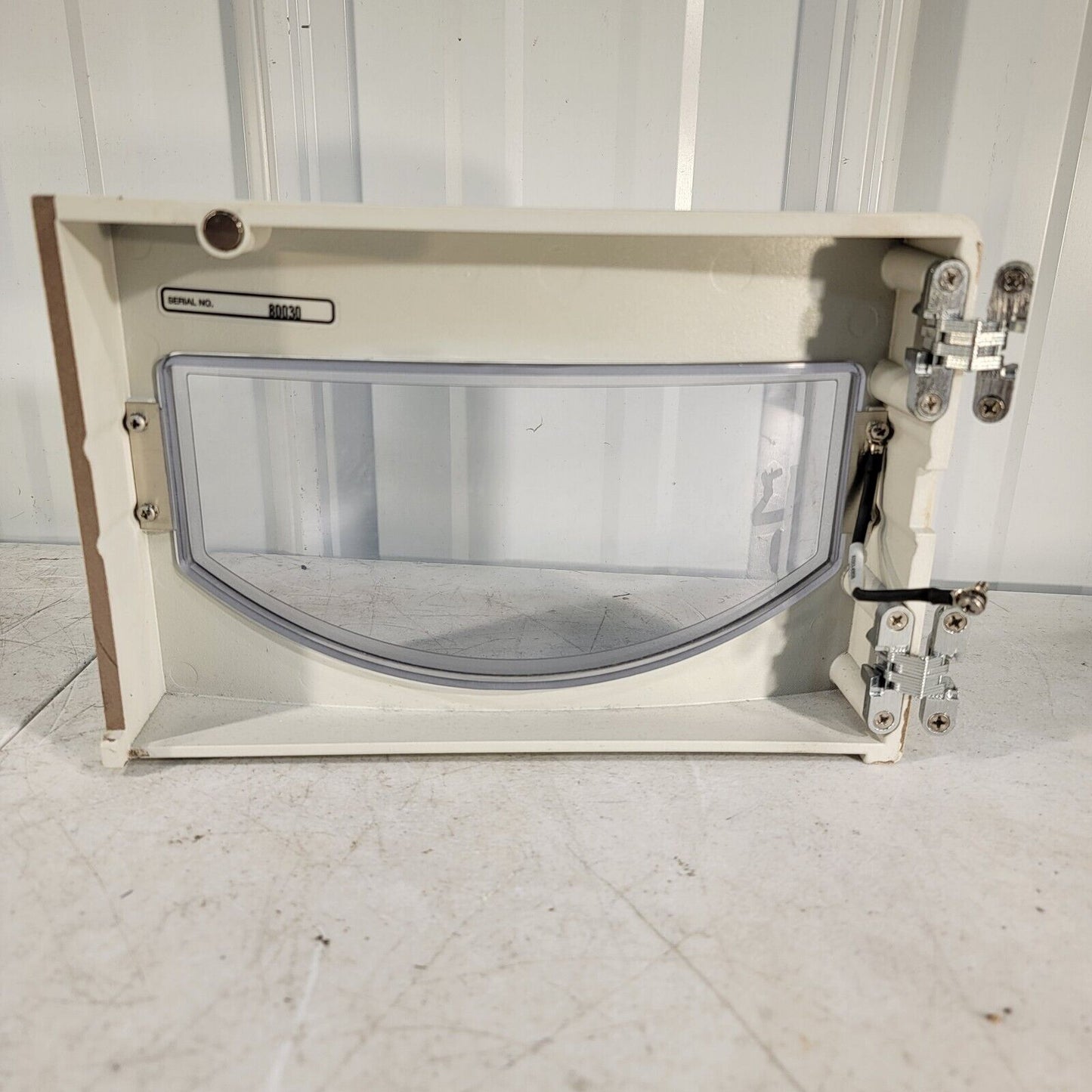 Thermo Finnigan Surveyor UV/VIS Plus Front Left Side Door w/ Hinge HPLC