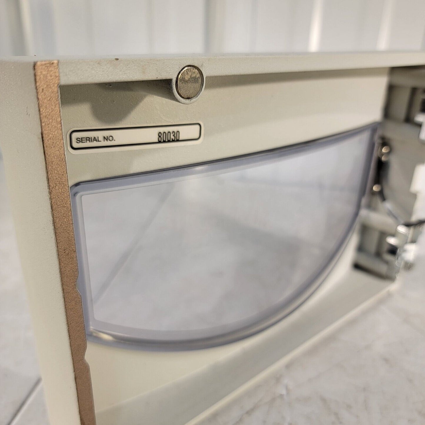 Thermo Finnigan Surveyor UV/VIS Plus Front Left Side Door w/ Hinge HPLC