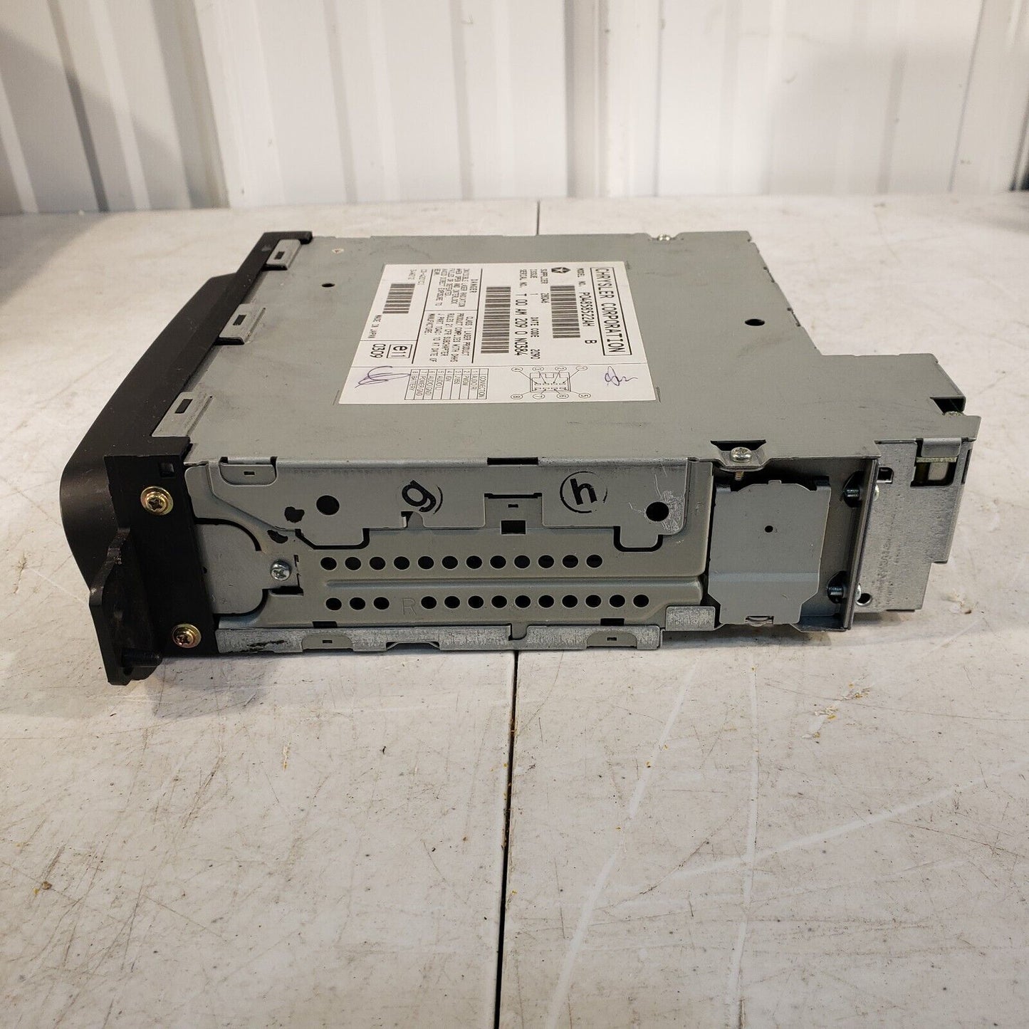 98 99 00 01 02 Chrysler Dodge Neon Grand Caravan P04858522AH 4 Disc CD Changer