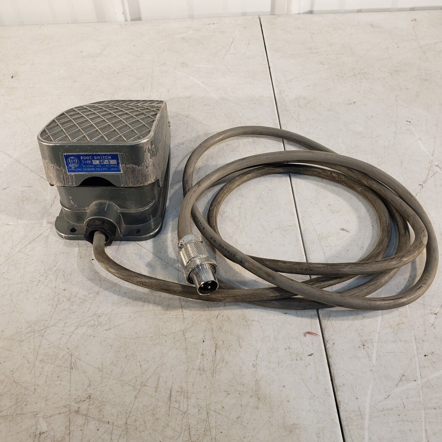 Kokusai Dengyo SF-1 General Purpose Foot Switch Type For StraPack RQ-8