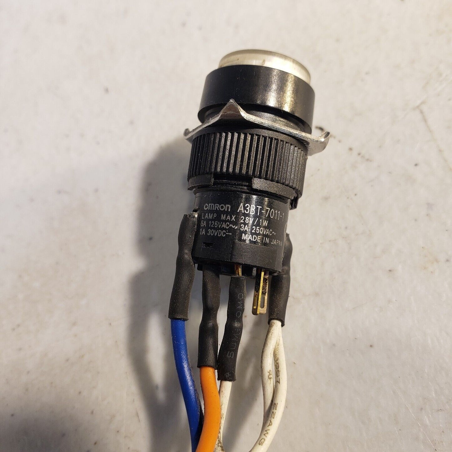 StraPack 0710-140042 Operation Ready Switch w/ Lamp Omron A3BT-7011-1 for RQ-8
