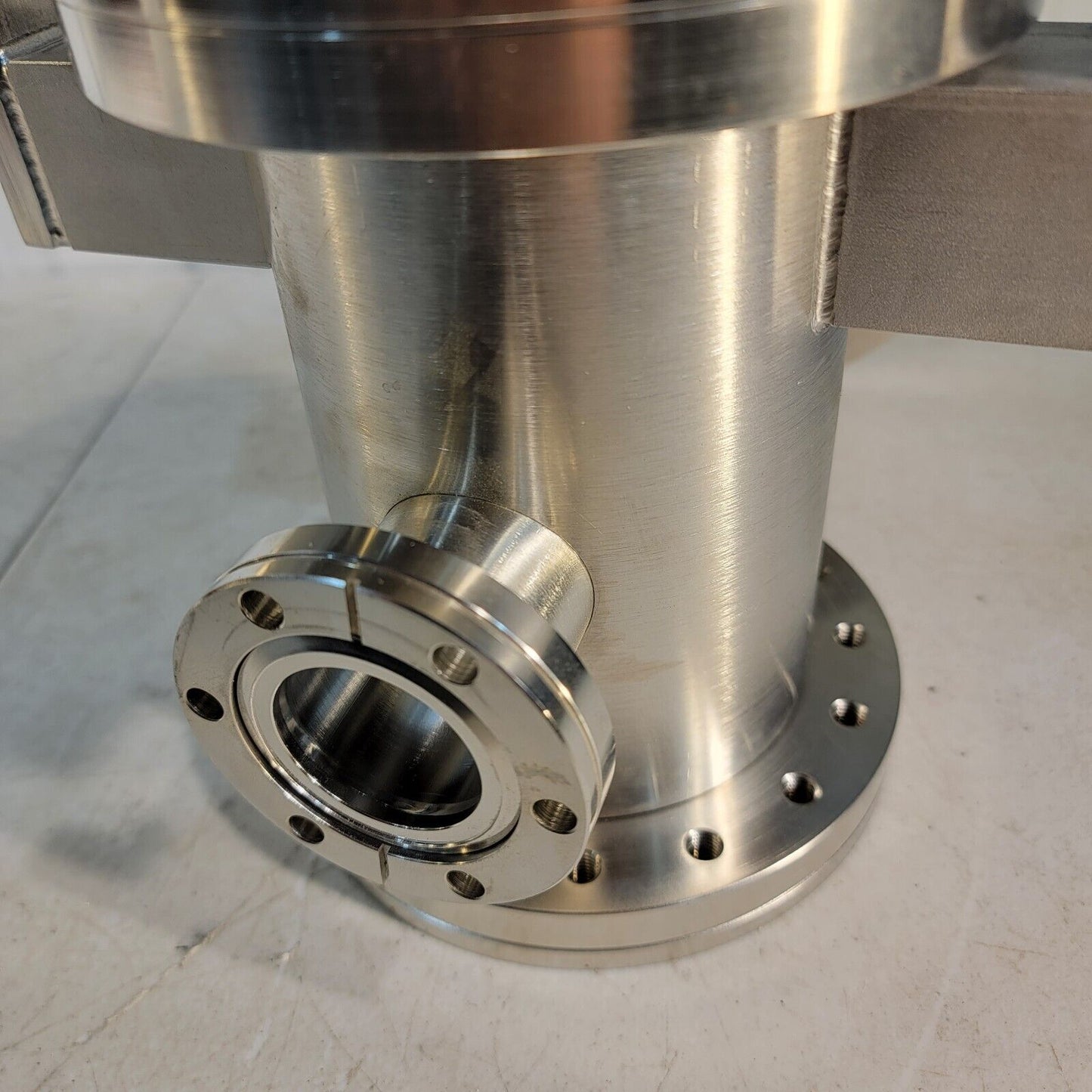 UHV 304 Stainless Steel Vacuum Chamber w/ 4 Conflat Flange Ports Varian 6" 2.75"