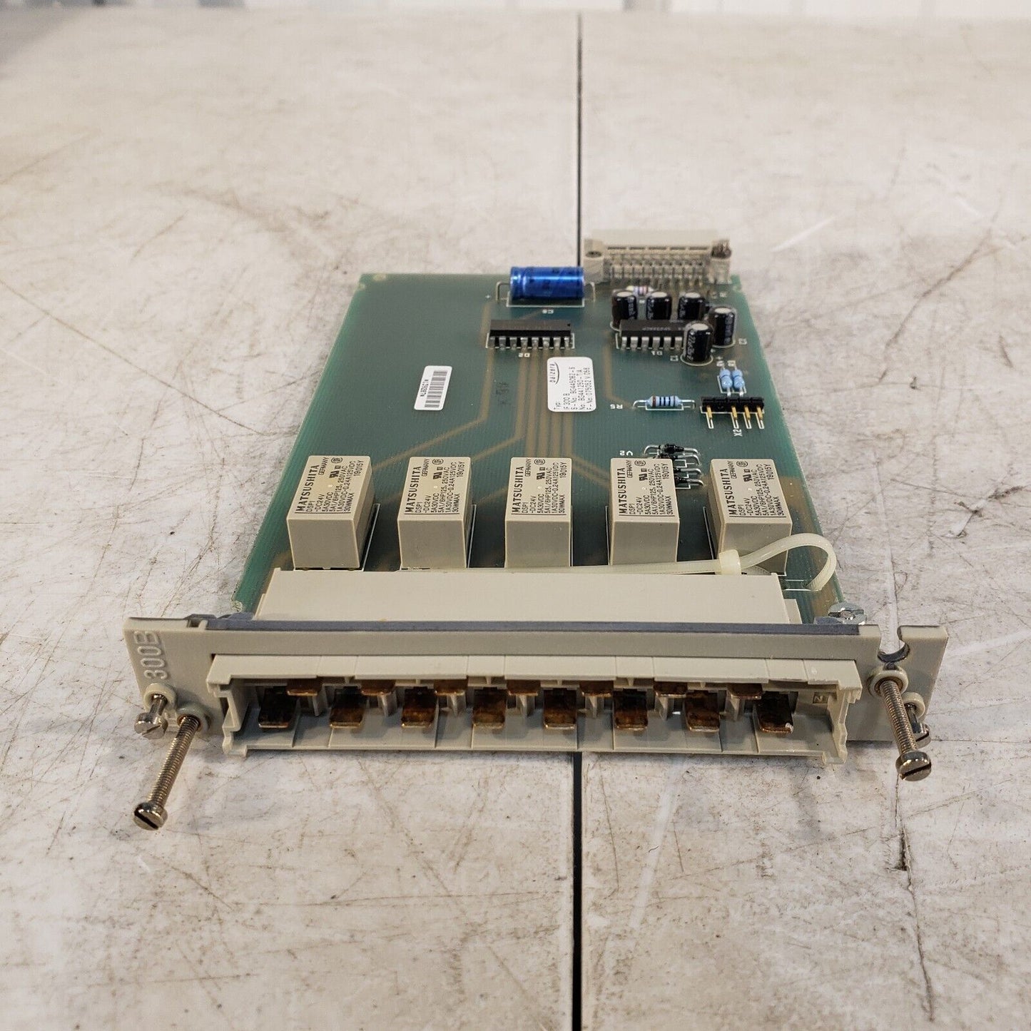 Balzers IF 300 B IF300B Module For TPG 300 Vacuum Gauge Controller, High Vacuum