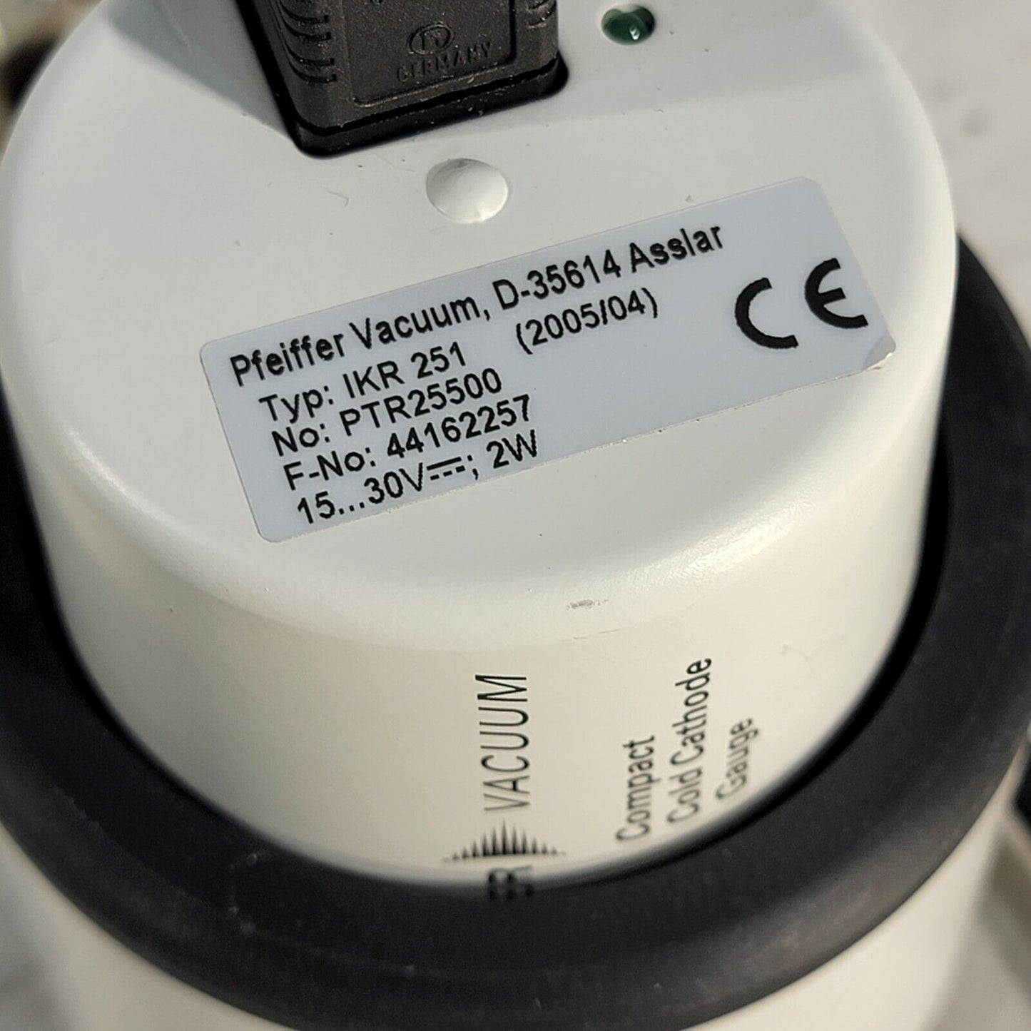 Pfeiffer Vacuum PTR25500 IKR251 Compact Cold Cathode Gauge KF25 NW25 w/ Cable