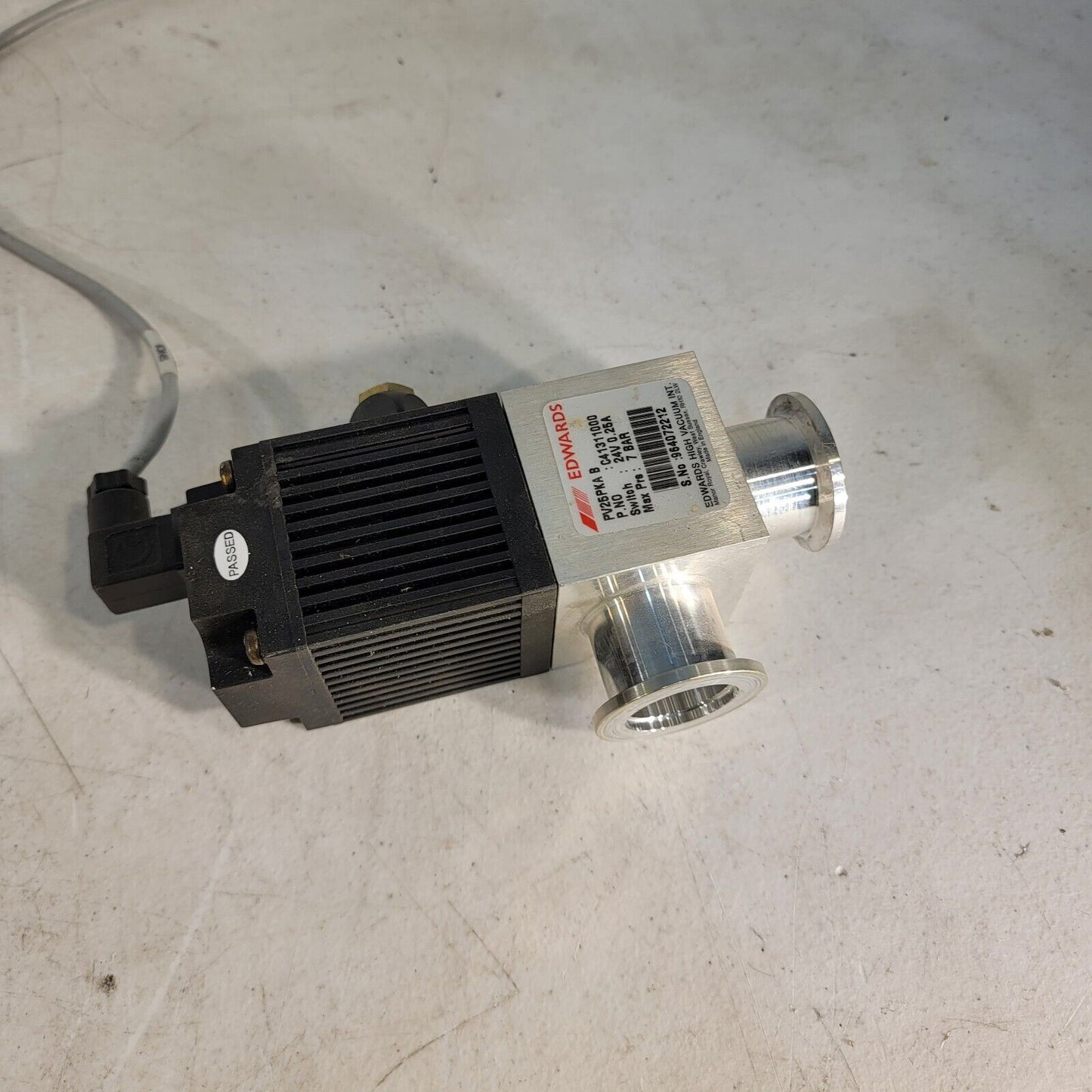 EDWARDS PV25PKA B C41311000 24V 1.25A ANGLE VALVE KF25 NW25