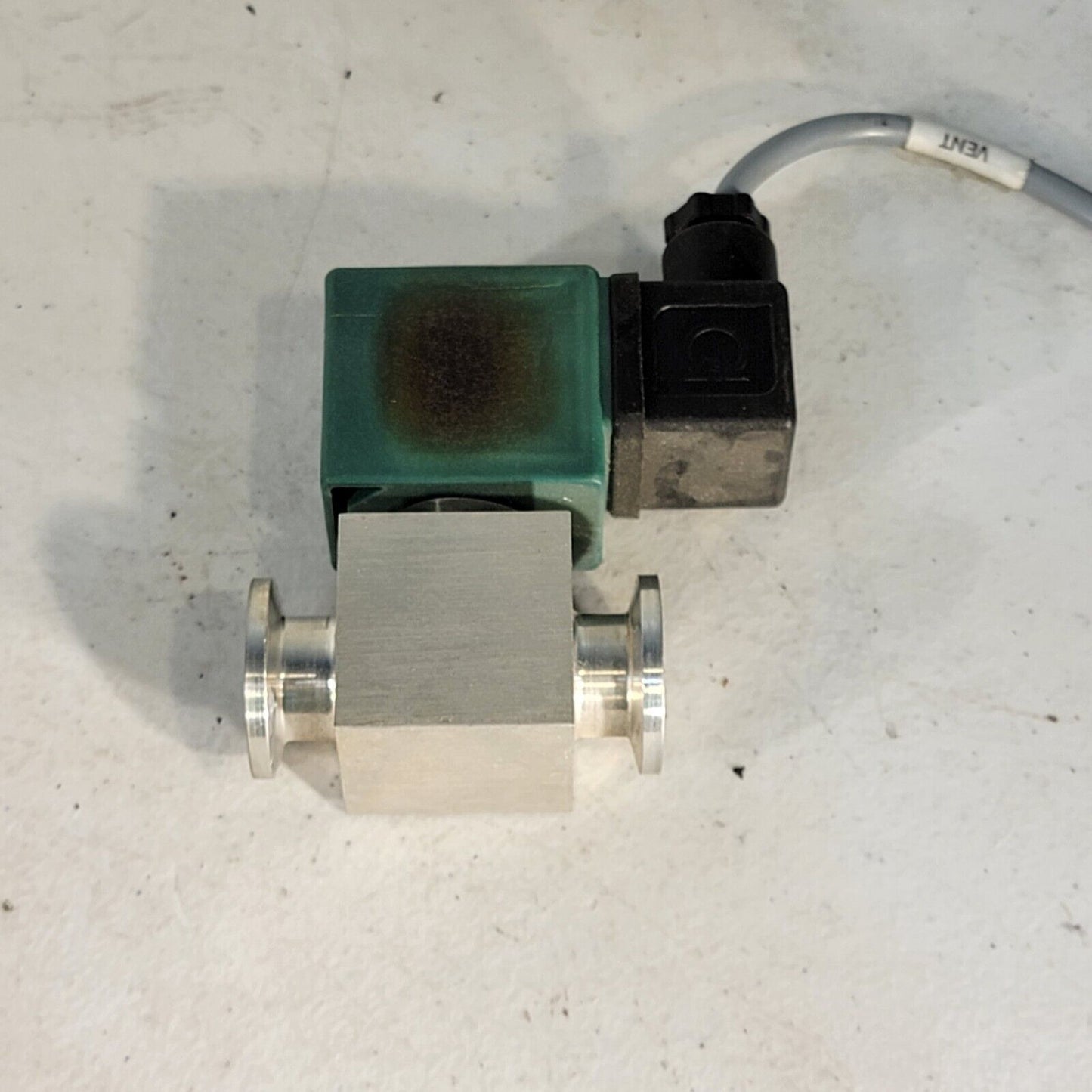 Edwards Air Admit Vent Valve N/C C41713000 24vDC Vacuum KF10 NW10 Fittings
