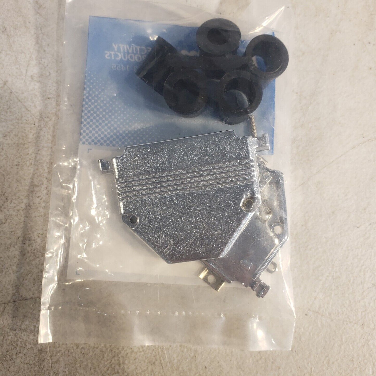 L-Com SDC37AG 37 Pin Connector Housing