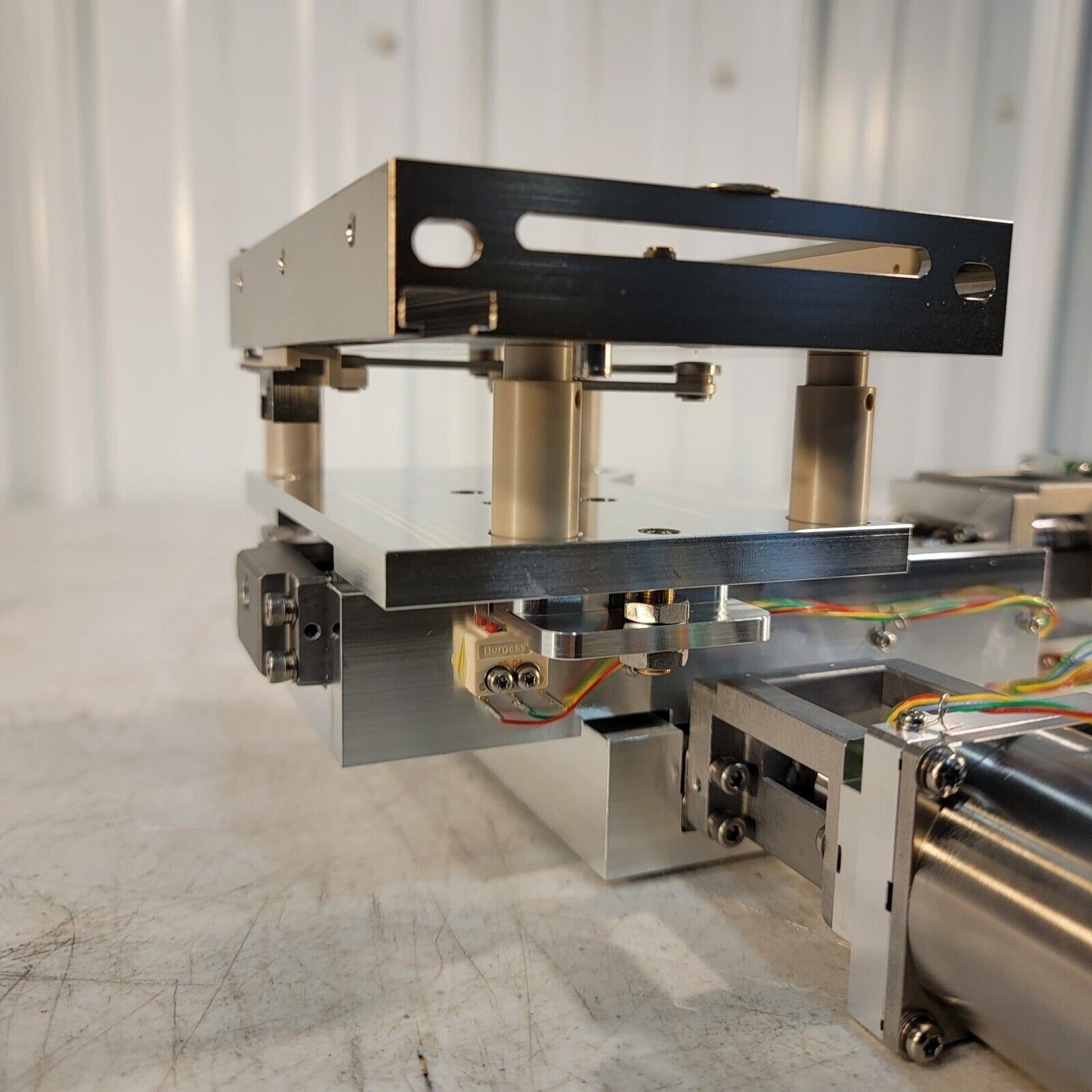 UHV High Vacuum-Friendly XY Linear Stage Stainless Steel Minimal Outgassing