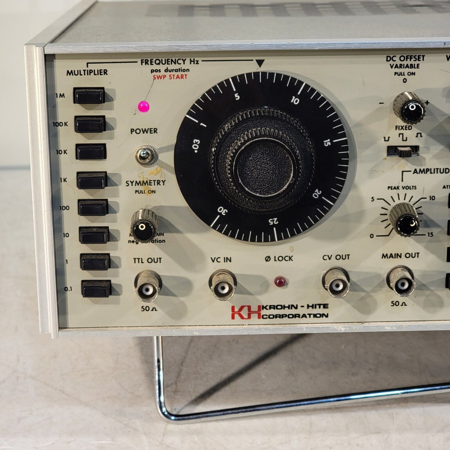 Vintage Krohn-Hite AM/FM/Phase Lock Signal Generator Sweep Frequency Source Sine