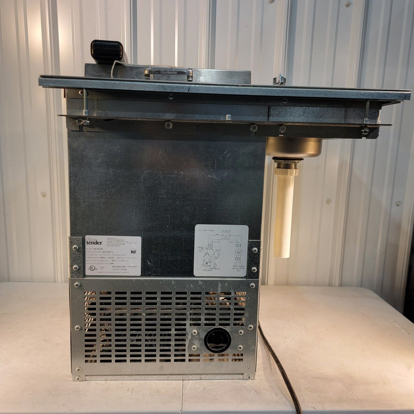 Glastender DI-FR-DW Ice Cream Freezer with Dipper Well, Drop-in, 18" x 24" Top
