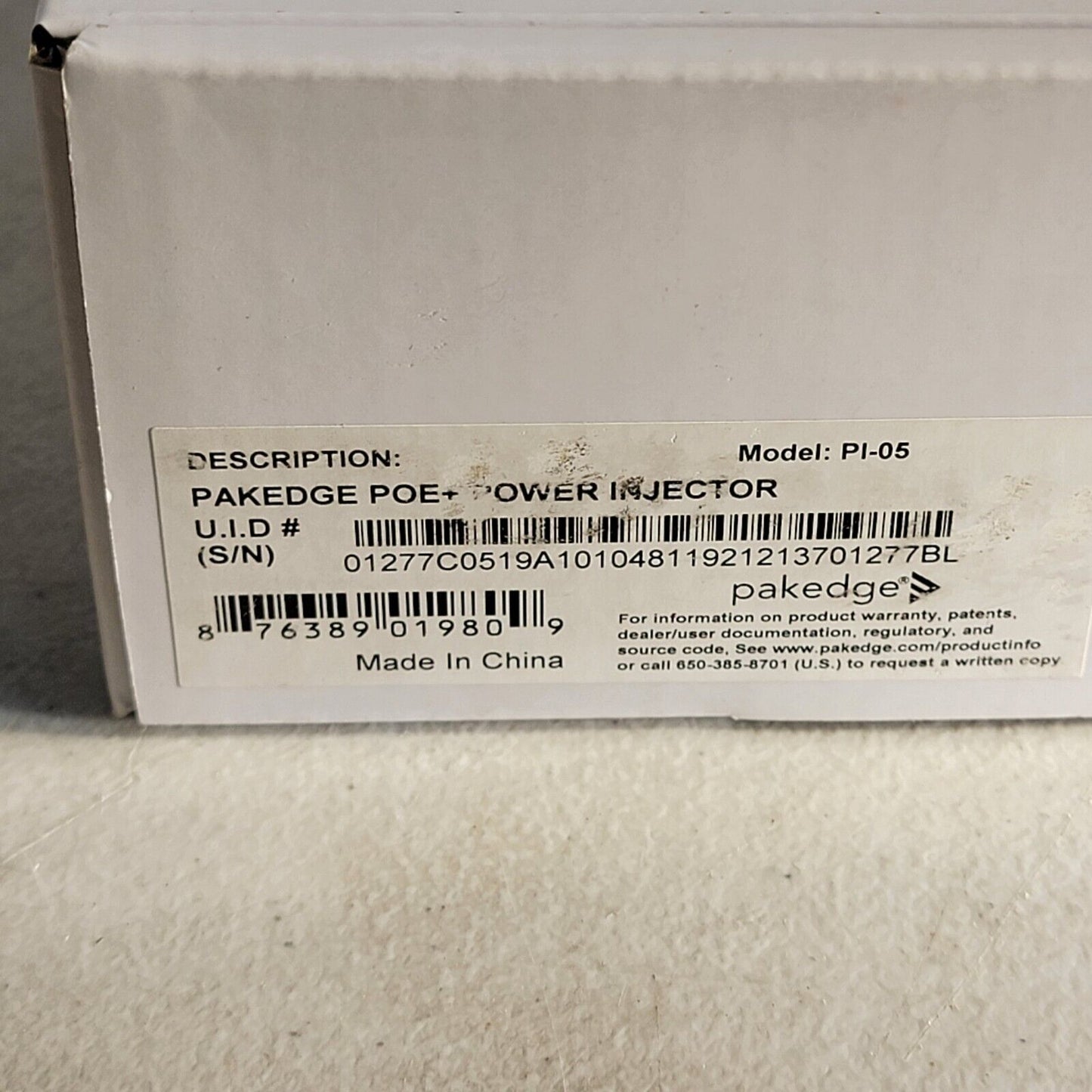 Pakedge PI-05 Gigabit PoE Injector Power-over-Ethernet Injector 802.3at