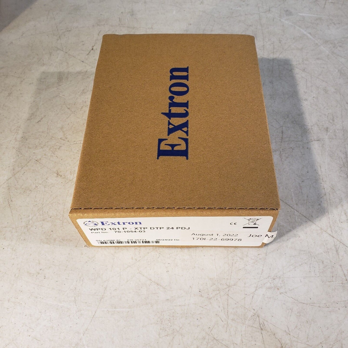 Extron 70-1054-03 101 P-XTP DTP 24 PDJ Pass Through Wallplate 24 Punch Down Jack