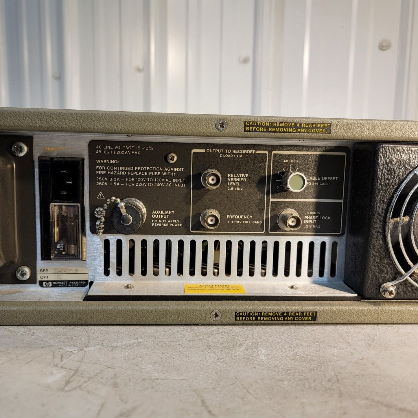 Hewlett Packard HP 8683D Microwave Signal Generator 2.3 to 13.0GHz + AM/FM Mod