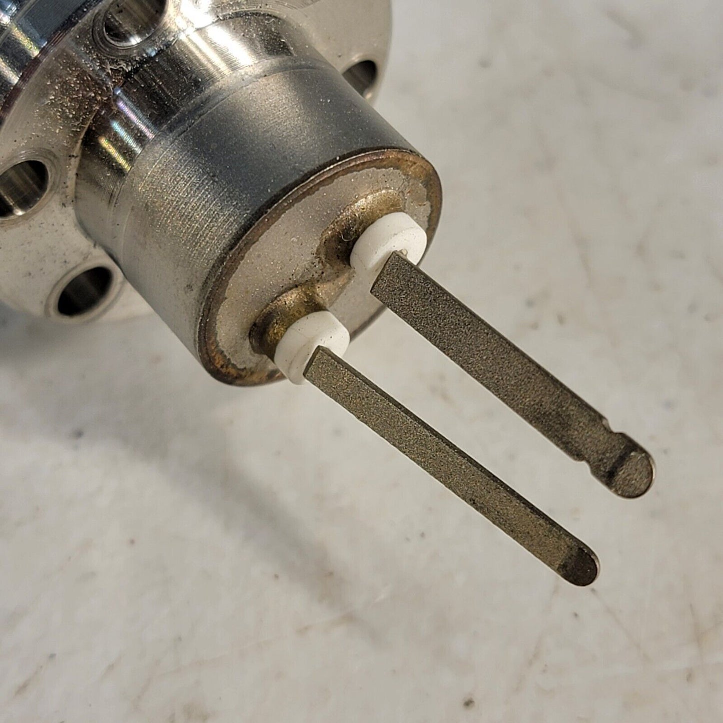 DN16CF 1.33" CF UHV Thermocouple Feedthrough 2-Pin High Vacuum Conflat